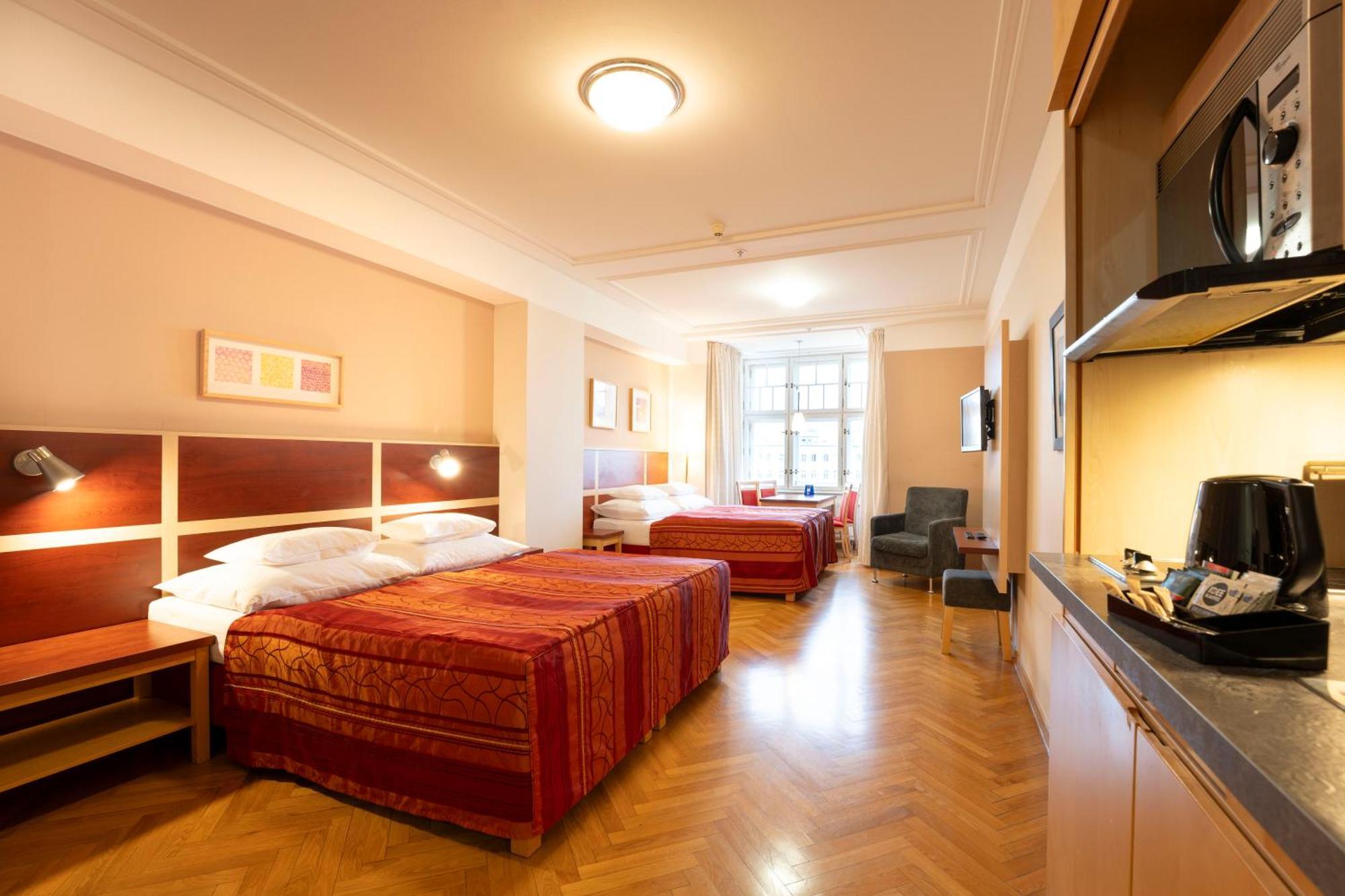 Ea Julis 4* Prag