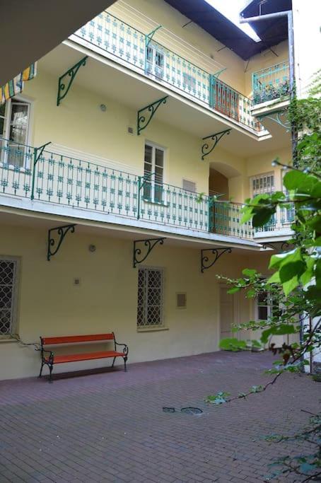 Old Town Herberghaus, 250m To Charles Bridge Apartment
