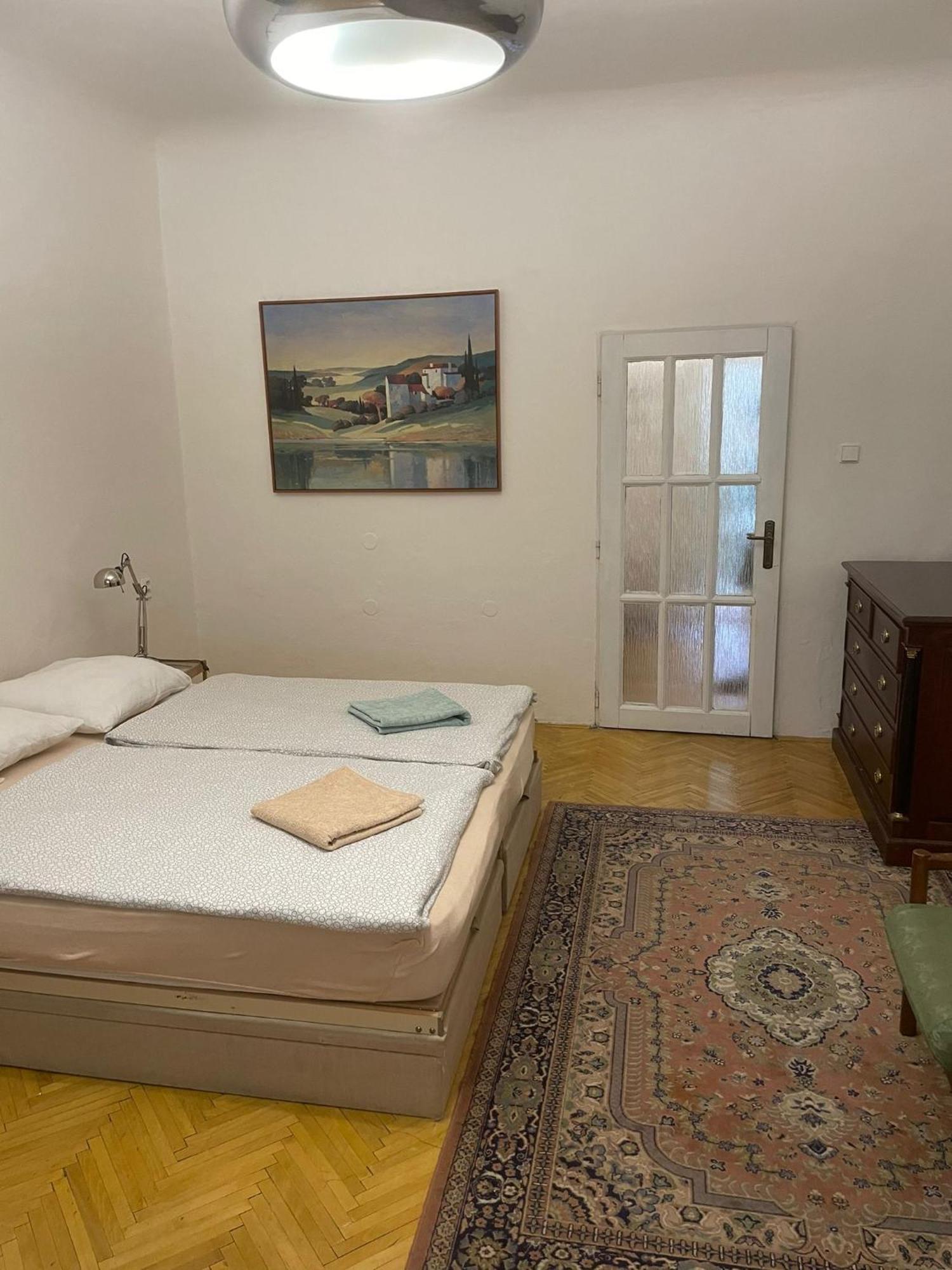 Old Town Herberghaus, 250m To Charles Bridge Apartment
