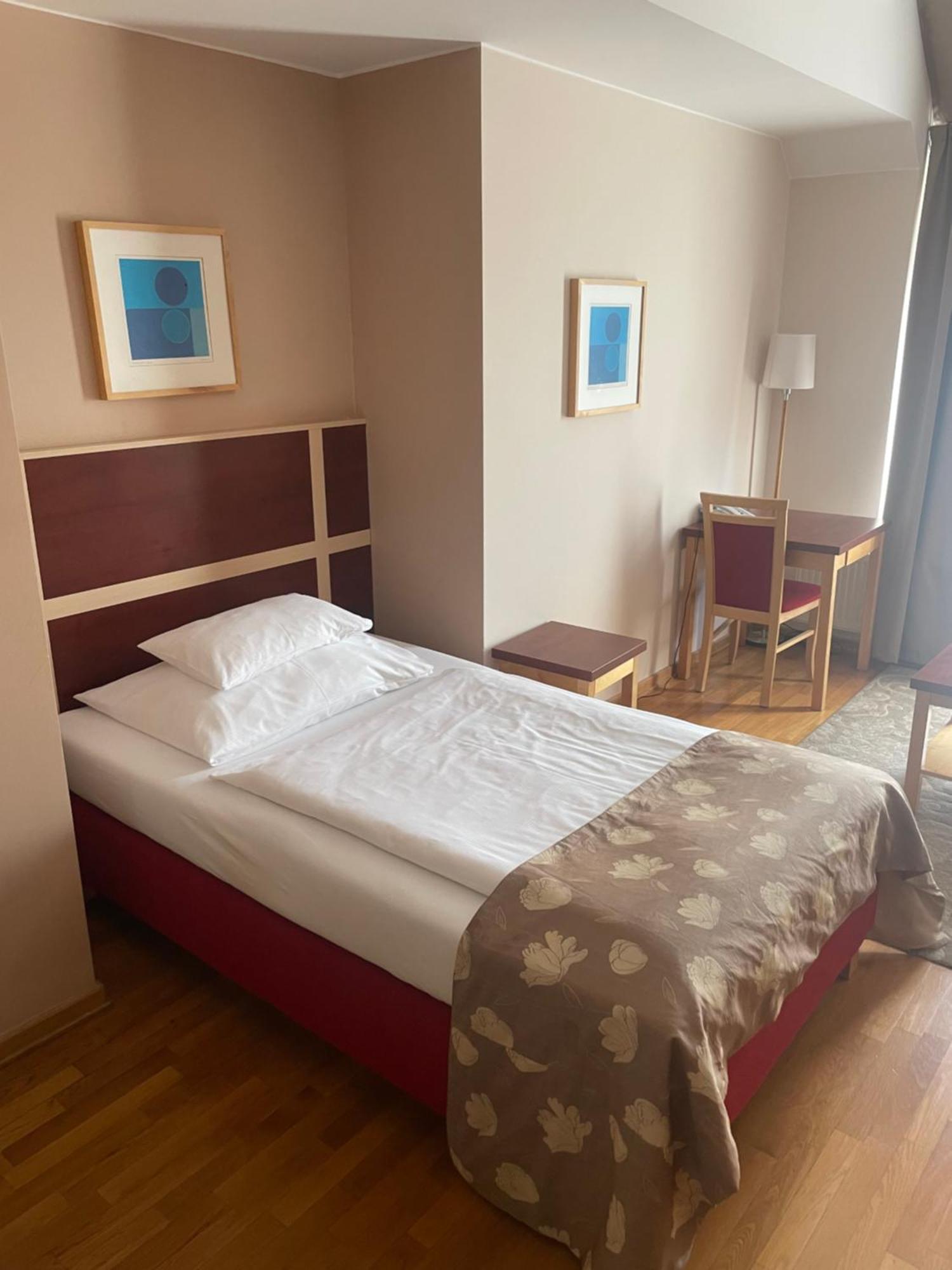 Ea Julis Hotell Prag