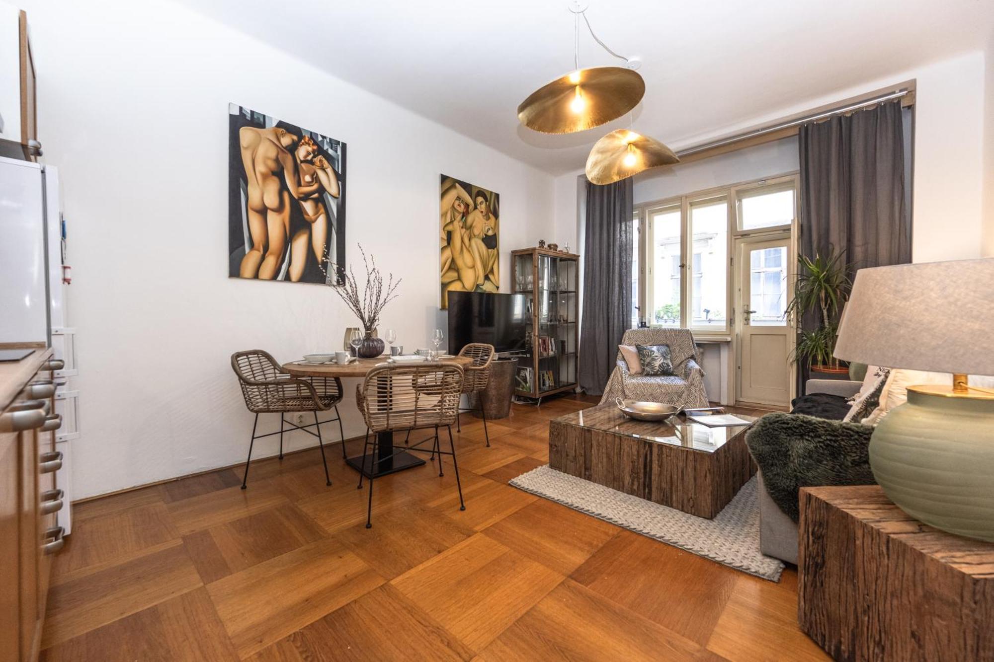 Wishlist Residences - National Theatre Apartment *