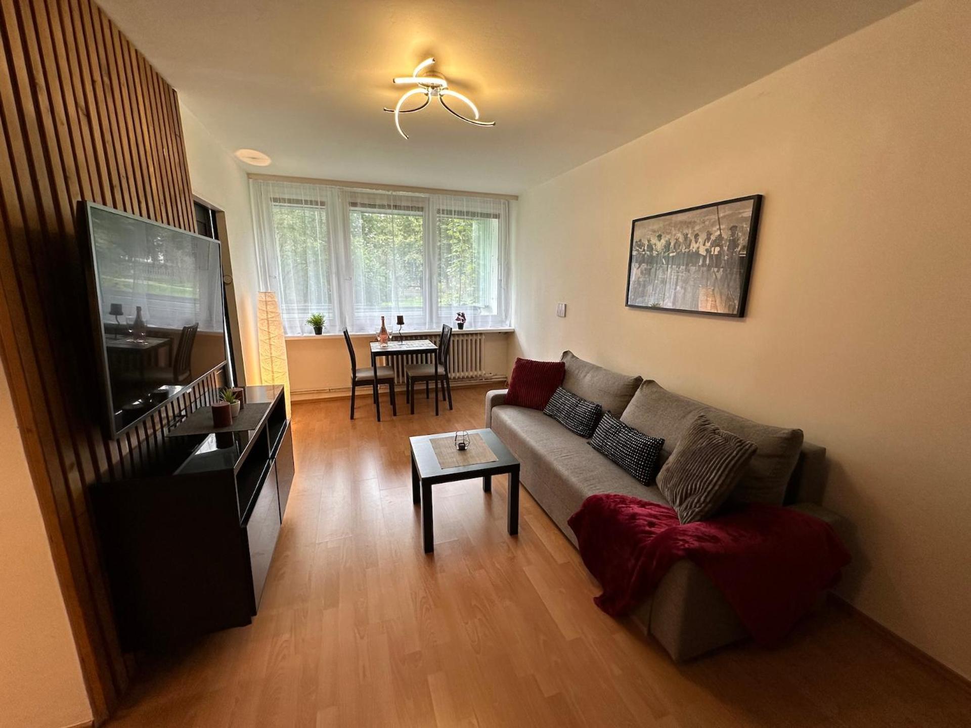 Cozy Near Centre Apartment Prag