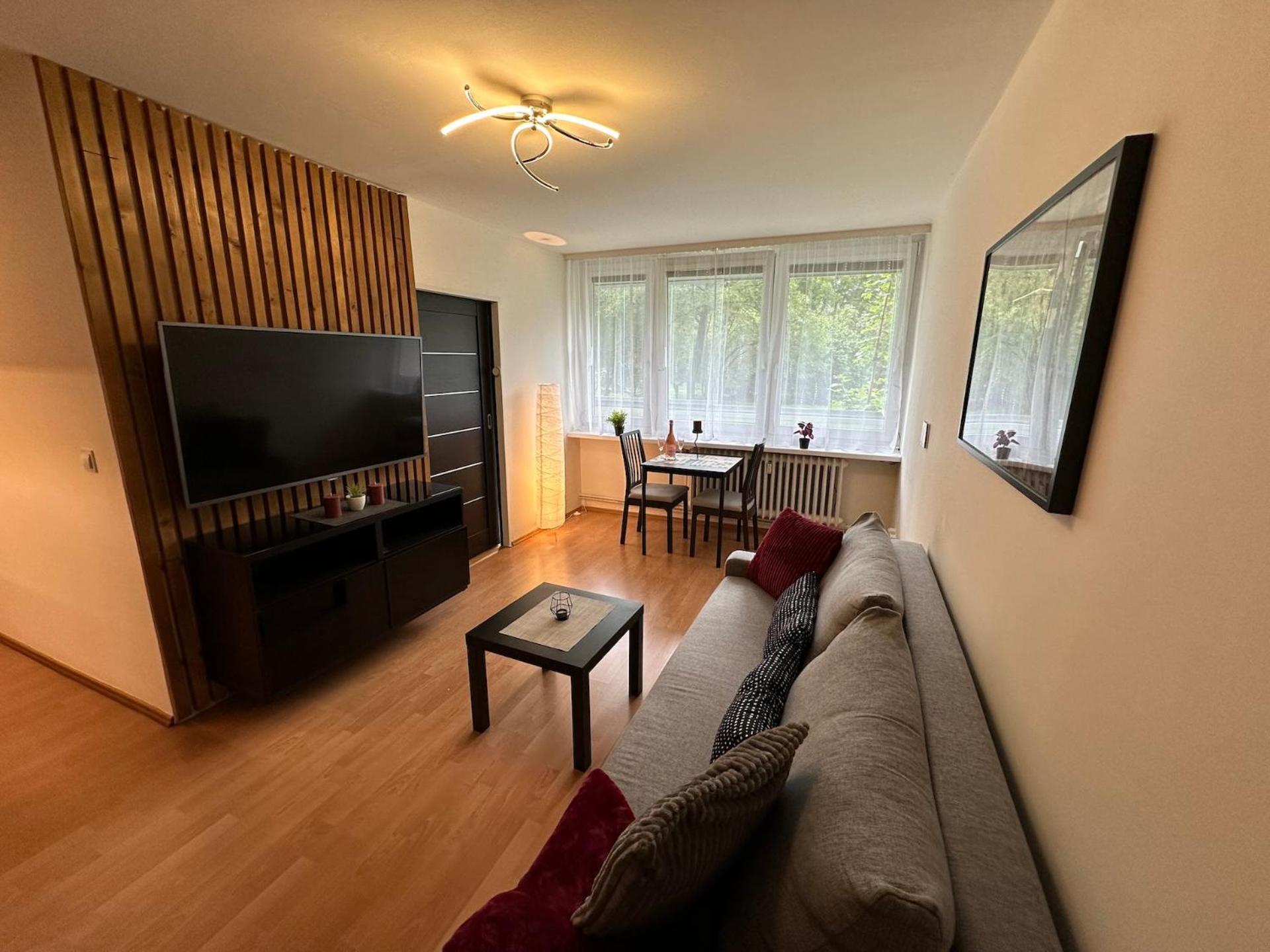Cozy Near Centre Apartment Prag