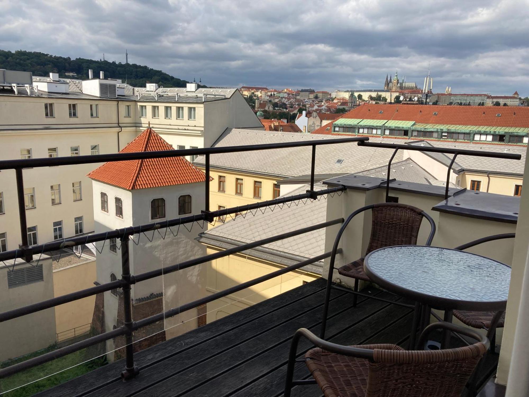 Castle View Apartment Prag