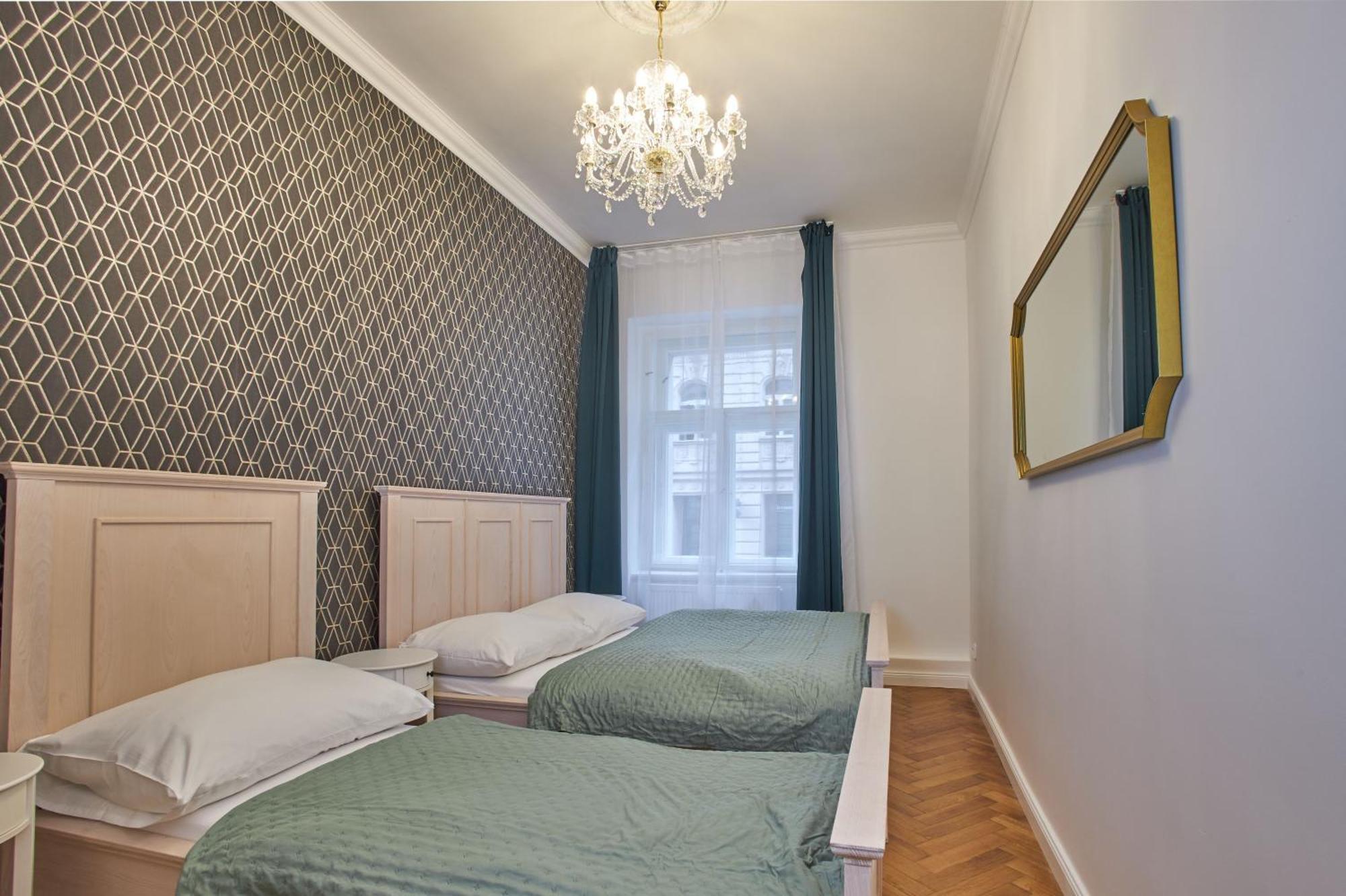 National Theatre Elegance Aparthotel *