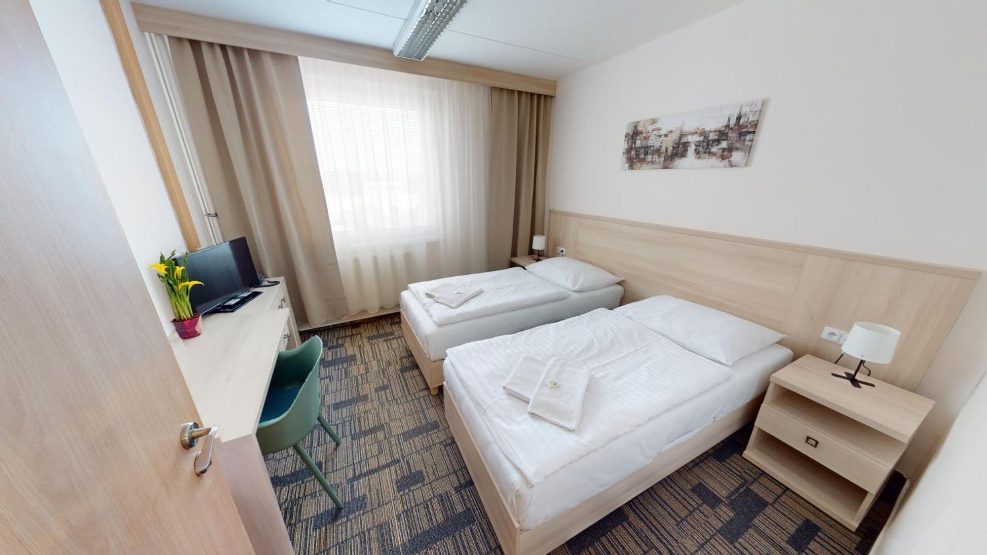 Volha Hostel *