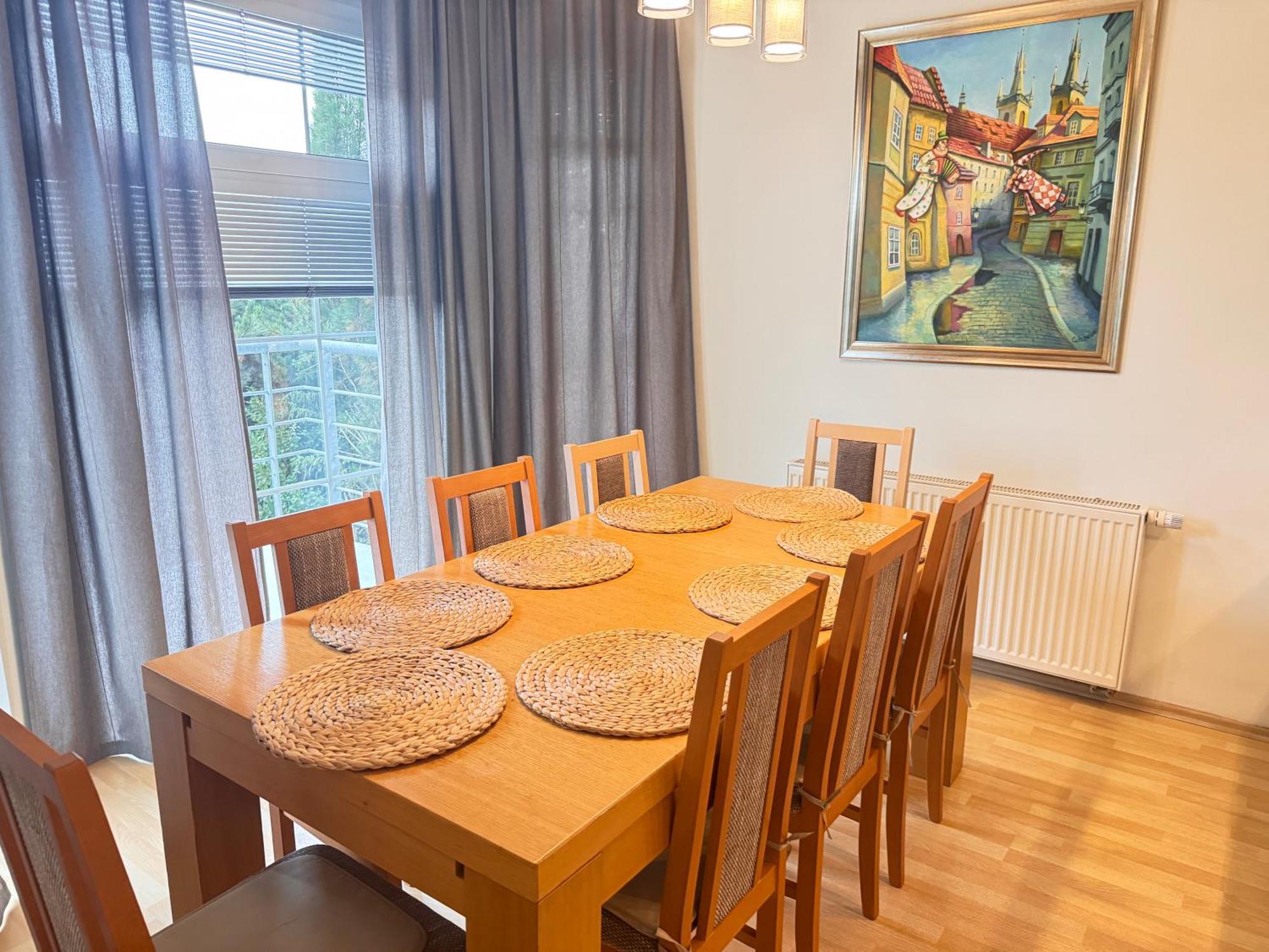 Lejlighed Diamondvilla, 4 Bedroom Apartment, Garden & Prag