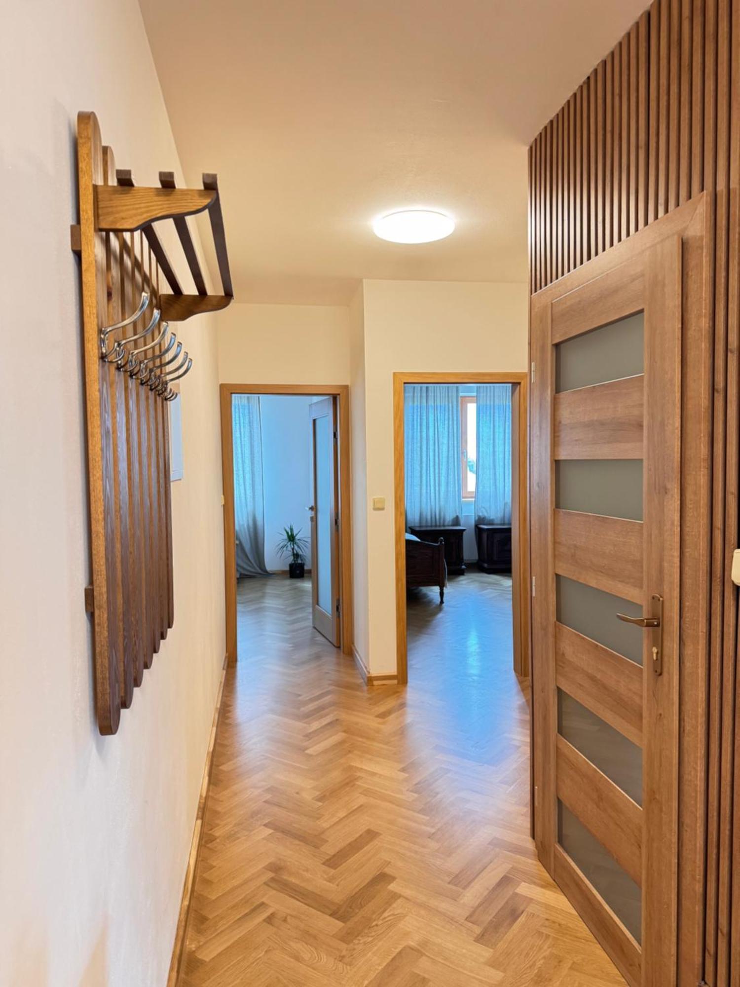 Familyvilla, New 4 Luxury Big Apartments, Parking