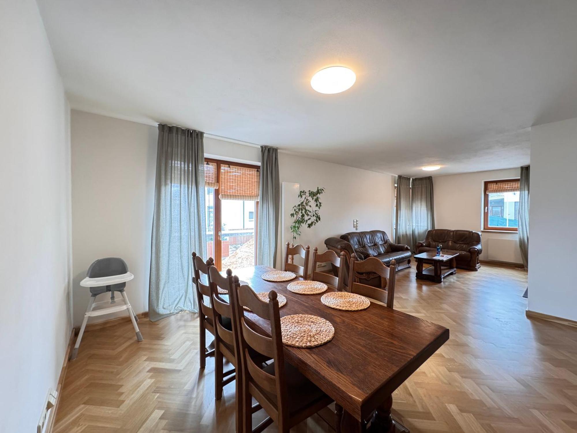Apartment Familyvilla, New 4 Luxury Big Apartments, Parking *