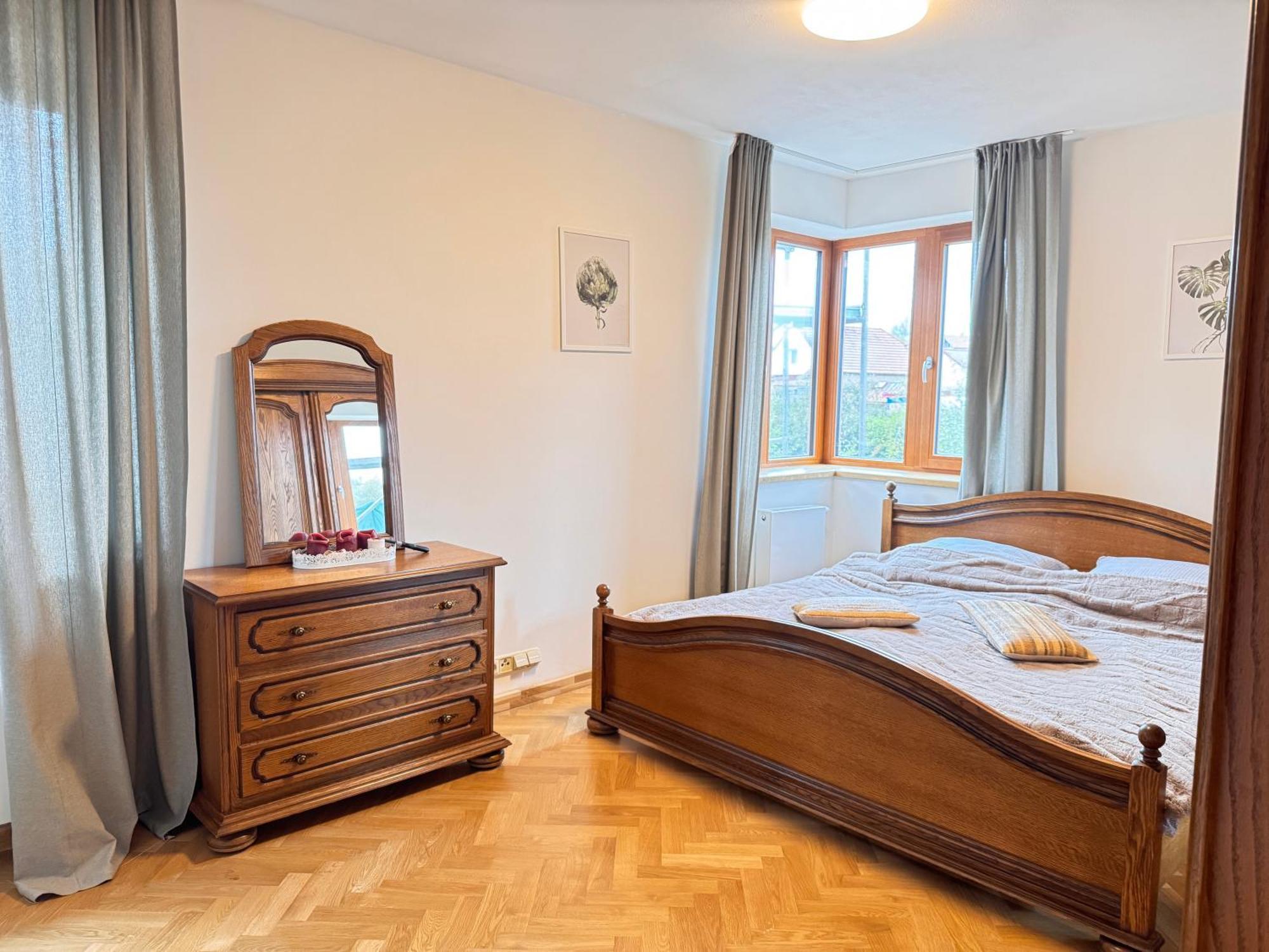 Familyvilla, New 4 Luxury Big Apartments, Parking Apartment