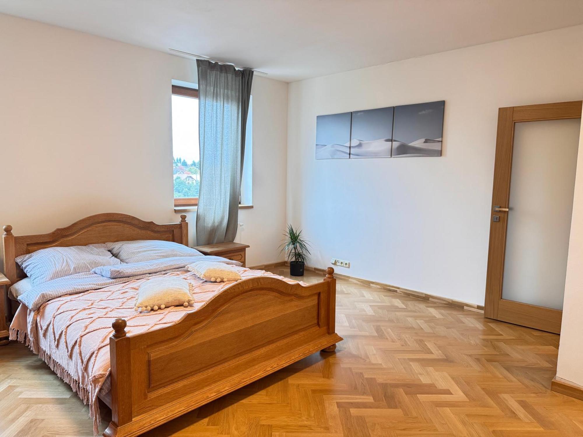 Apartment Familyvilla, New 4 Luxury Big Apartments, Parking *