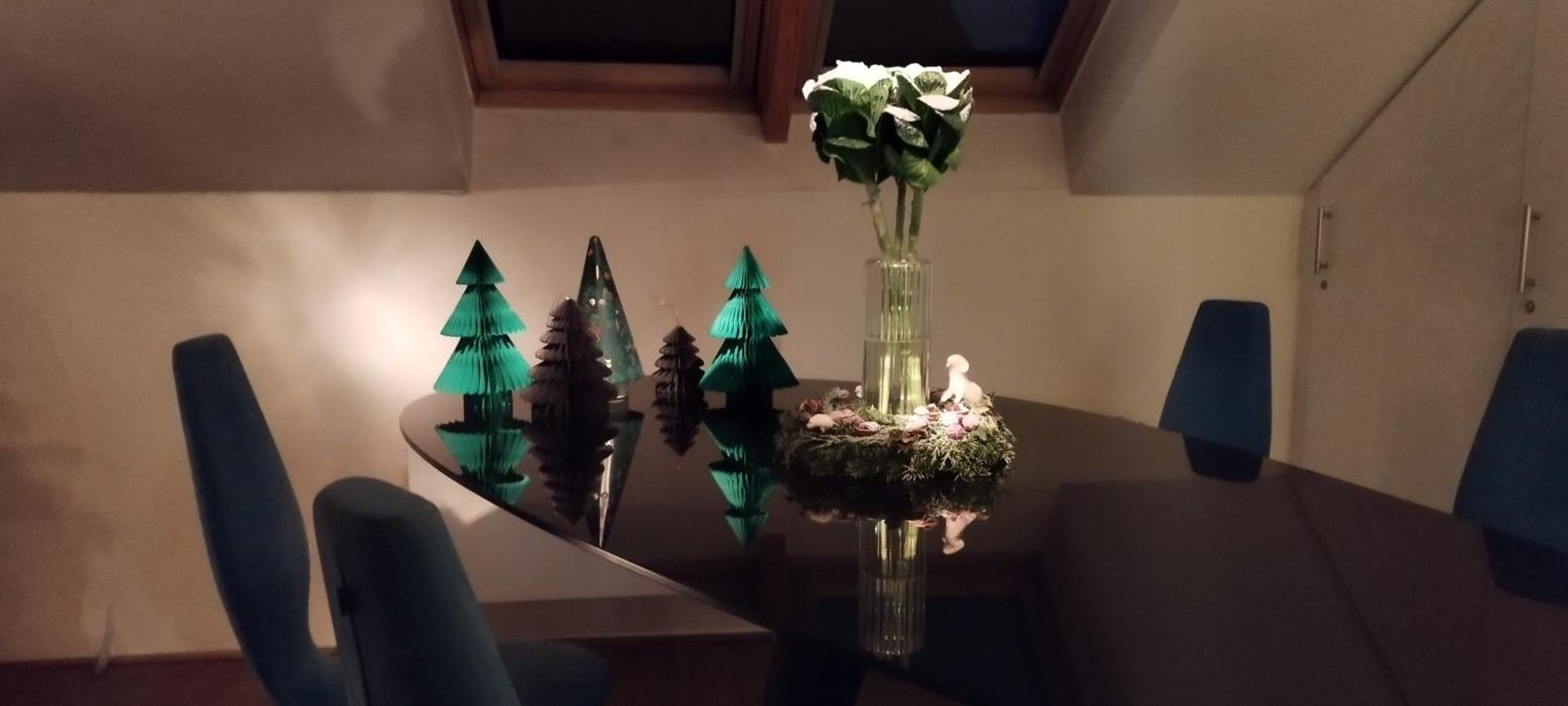 Guestrooms, Rooftop With Garden, Spacious Living Room, Character And Fireplace Gæstehus Prag