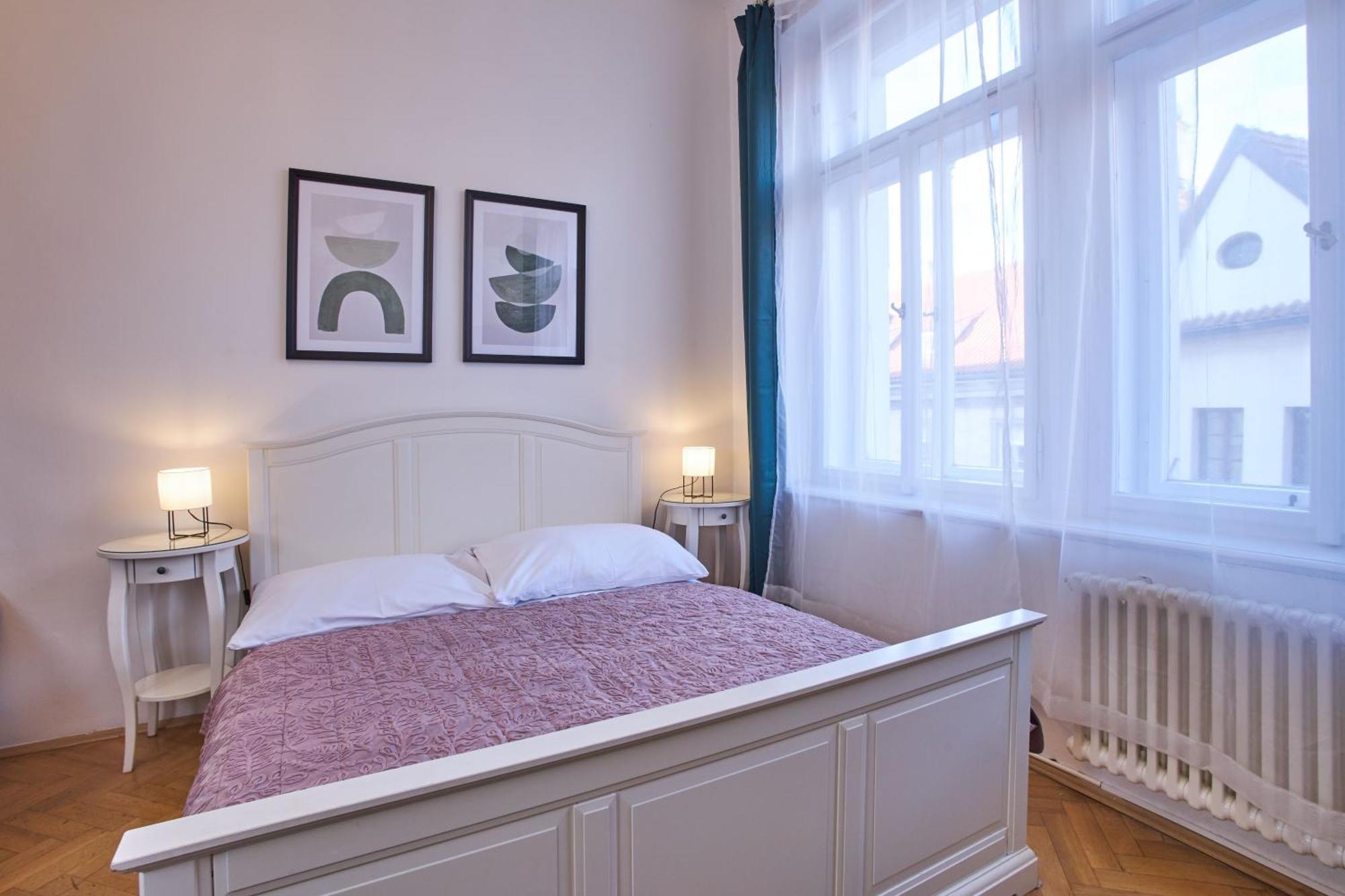 Aparthotel Charles Bridge Premium Residence Prag