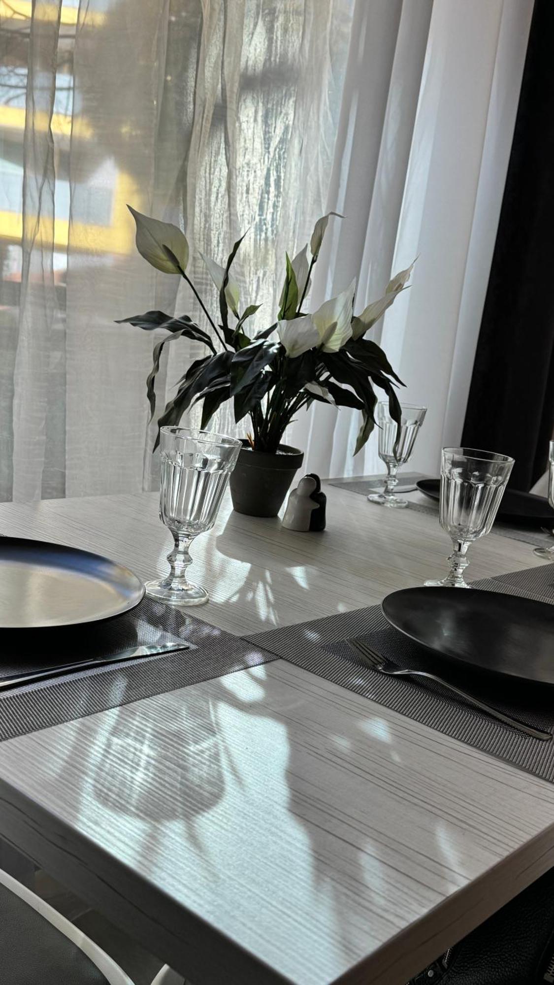 Jeseniova Apartment *