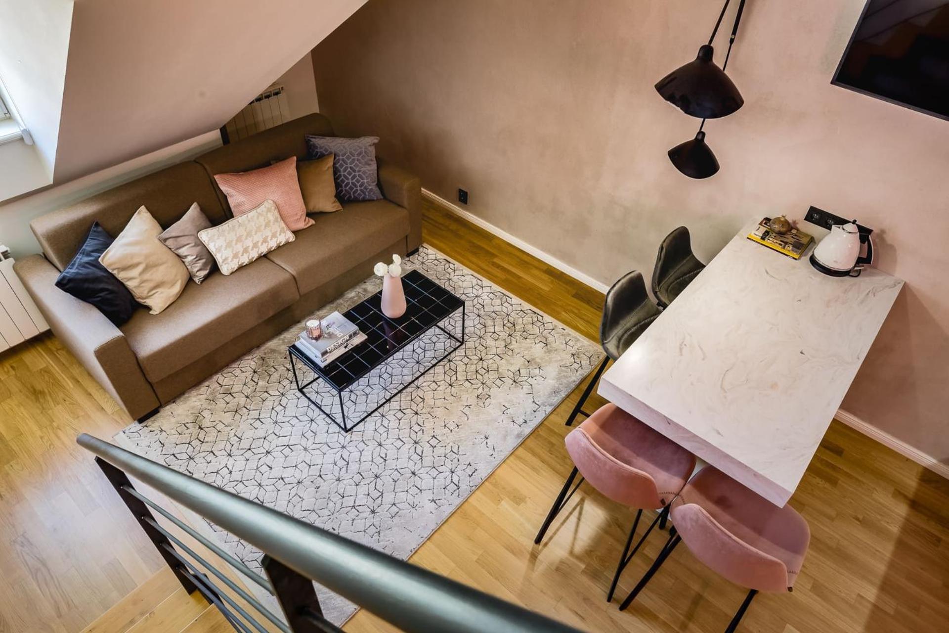 Apartment Days - Sunny Riverside With Terraces Prag