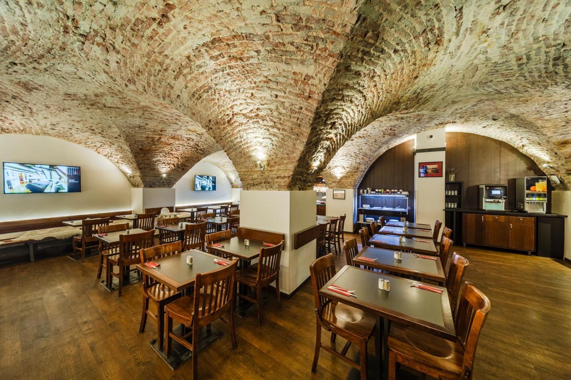 Archibald At The Charles Bridge Hotel 4*