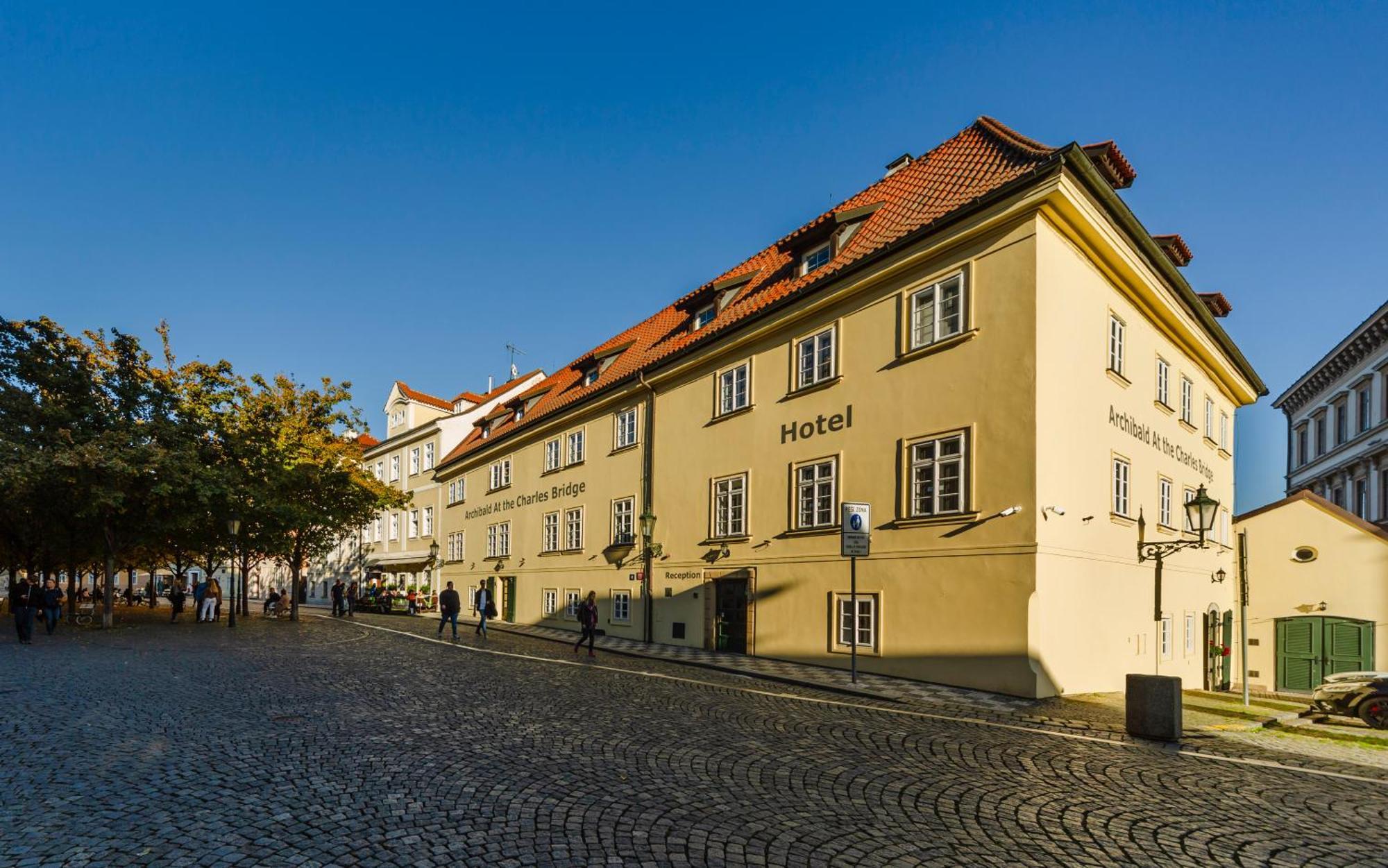 Hotel Archibald At The Charles Bridge