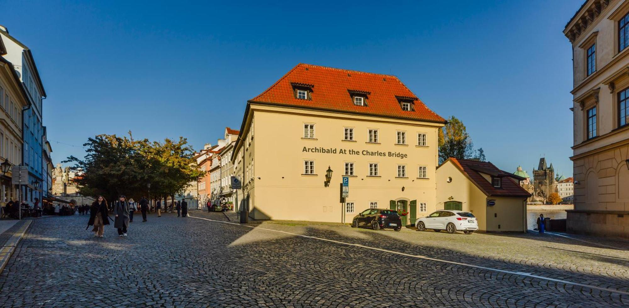 Hotel Archibald At The Charles Bridge Prague