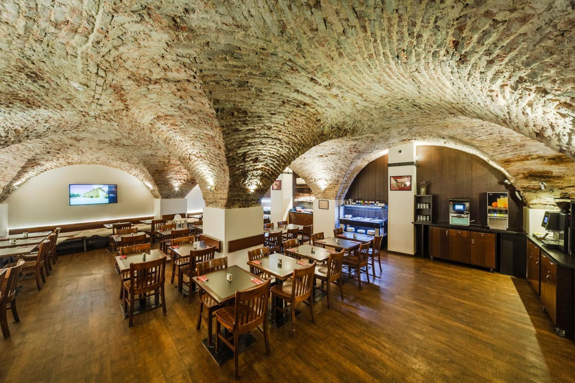 Hotel Archibald At The Charles Bridge Prague