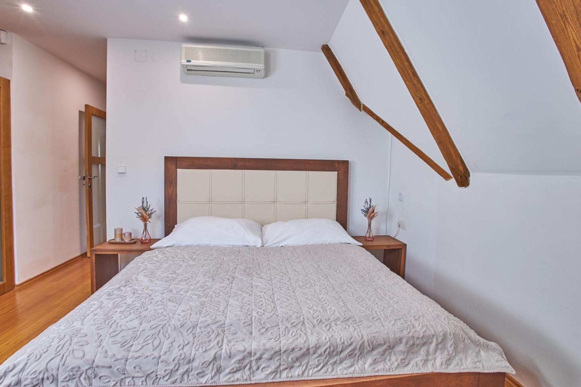 Apartment Zatecka - Terrace In The Old Town Prague