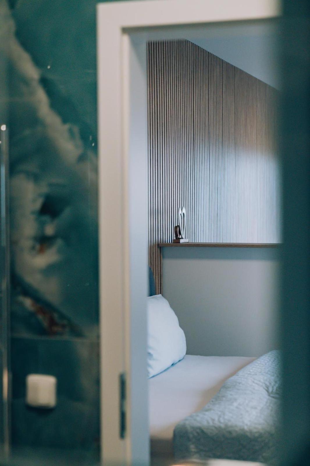 Airport Luxury & Apartment Prague