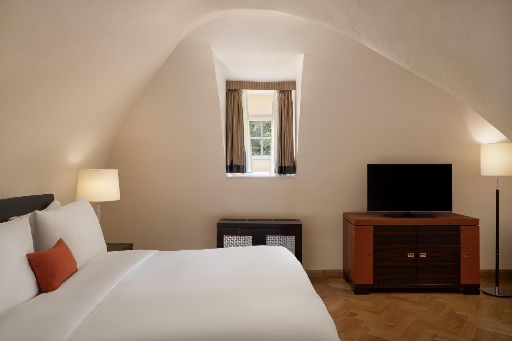 Mandarin Oriental, Hotell Prag