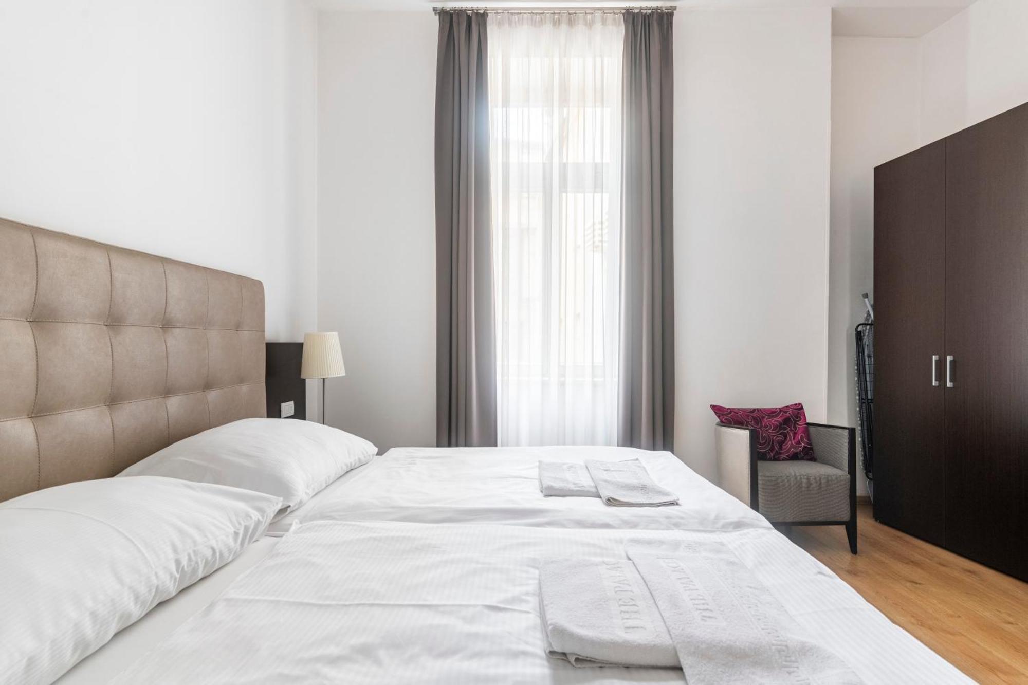 Apartment Riverside Palace Prag