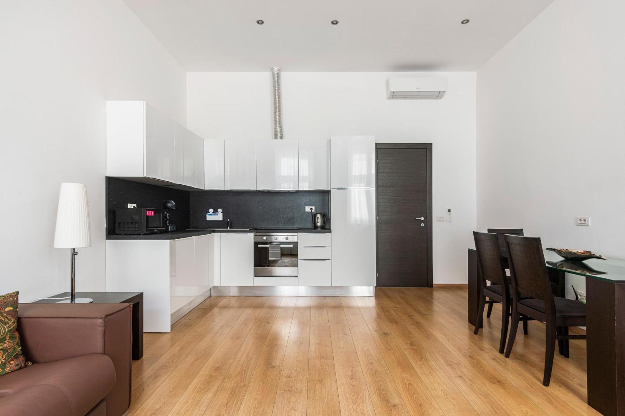 Riverside Palace Apartment