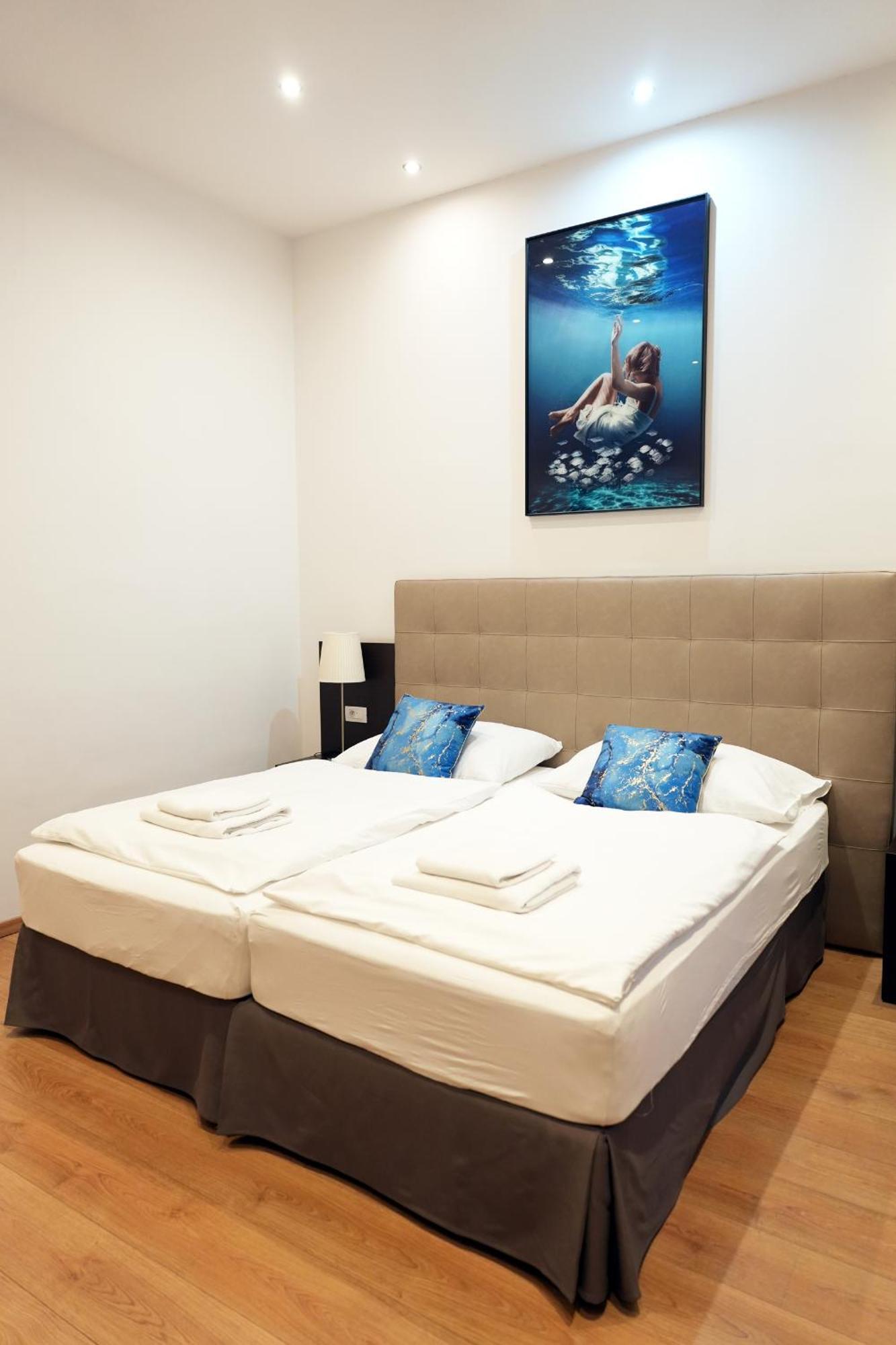 Riverside Palace Apartment Prag