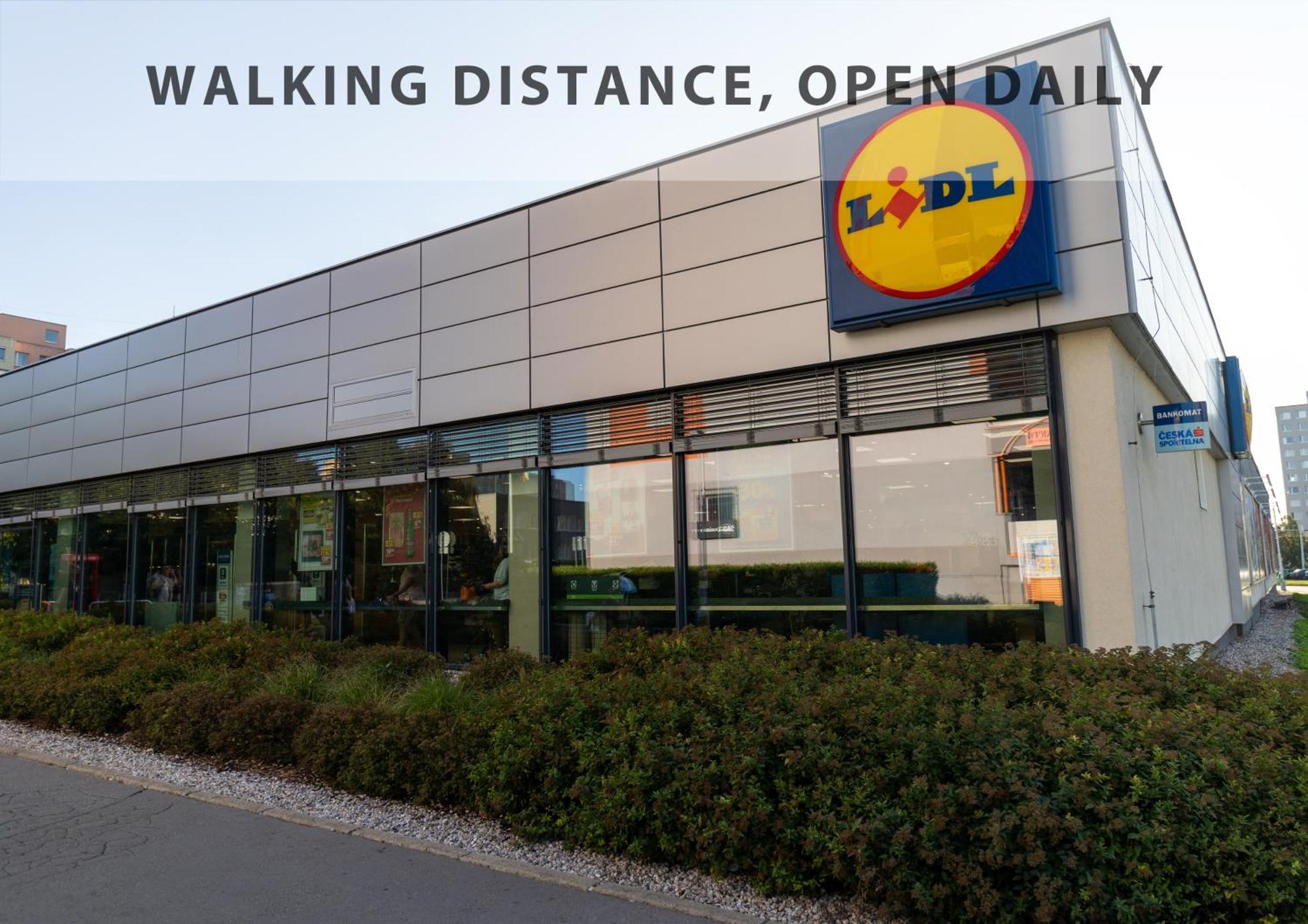 Plzenska 465 Free Parking & Ps3 Lägenhet *