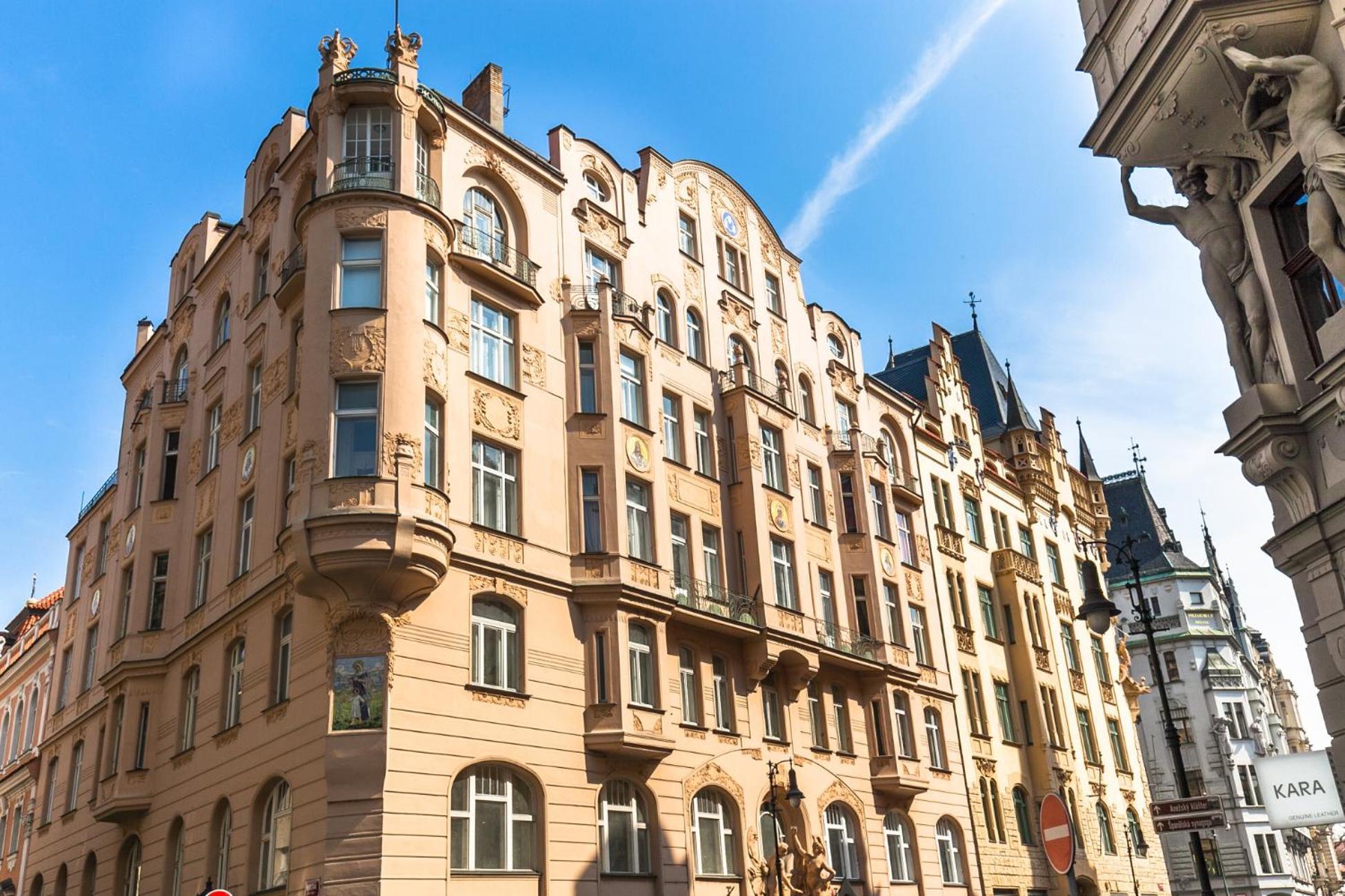 Wishlist Residences - Old Town Square Praha