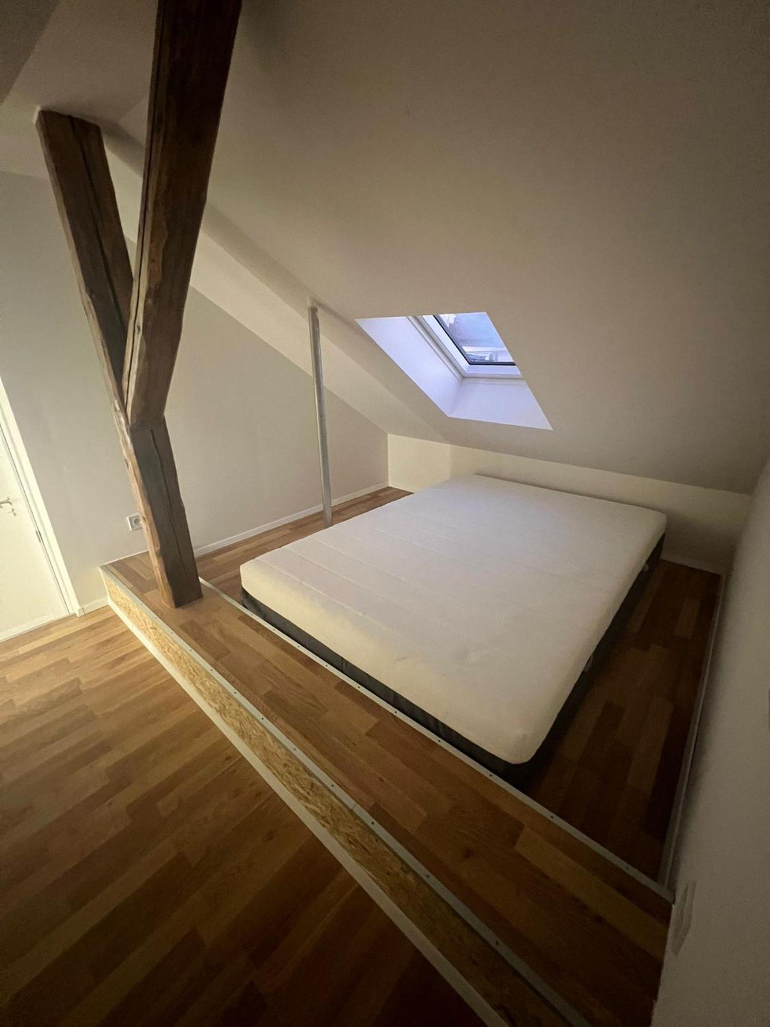 Zizkov Tower Aparthotel
