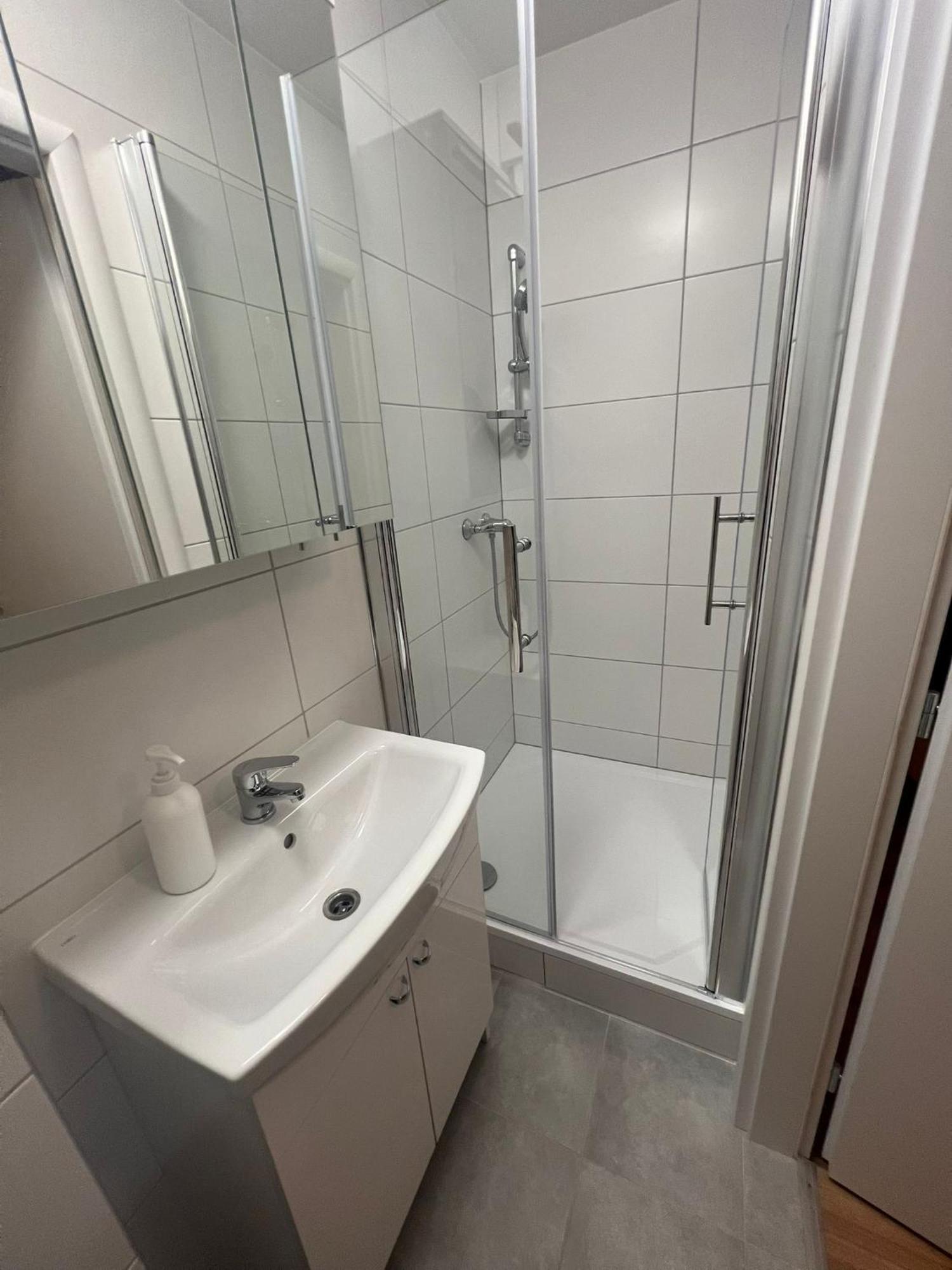 Aparthotel Zizkov Tower 3*
