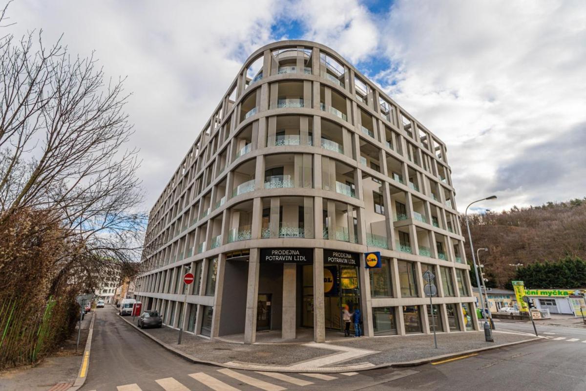 12 Min Centrum, 200mb Wifi, Onsite Supermarket * Praha