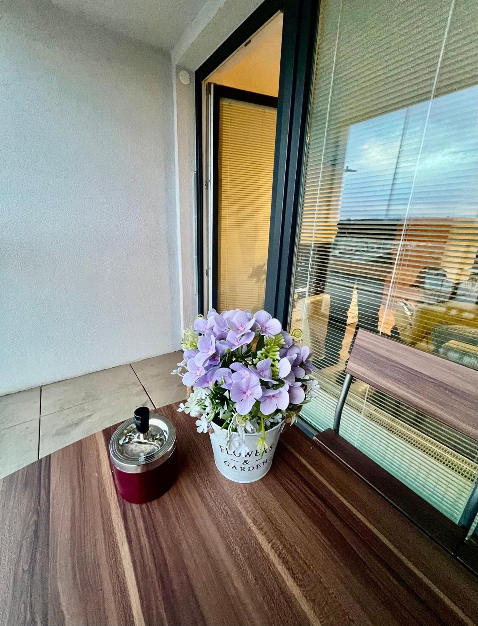 Tomas Apartment,free Parking-02 Arena Prag