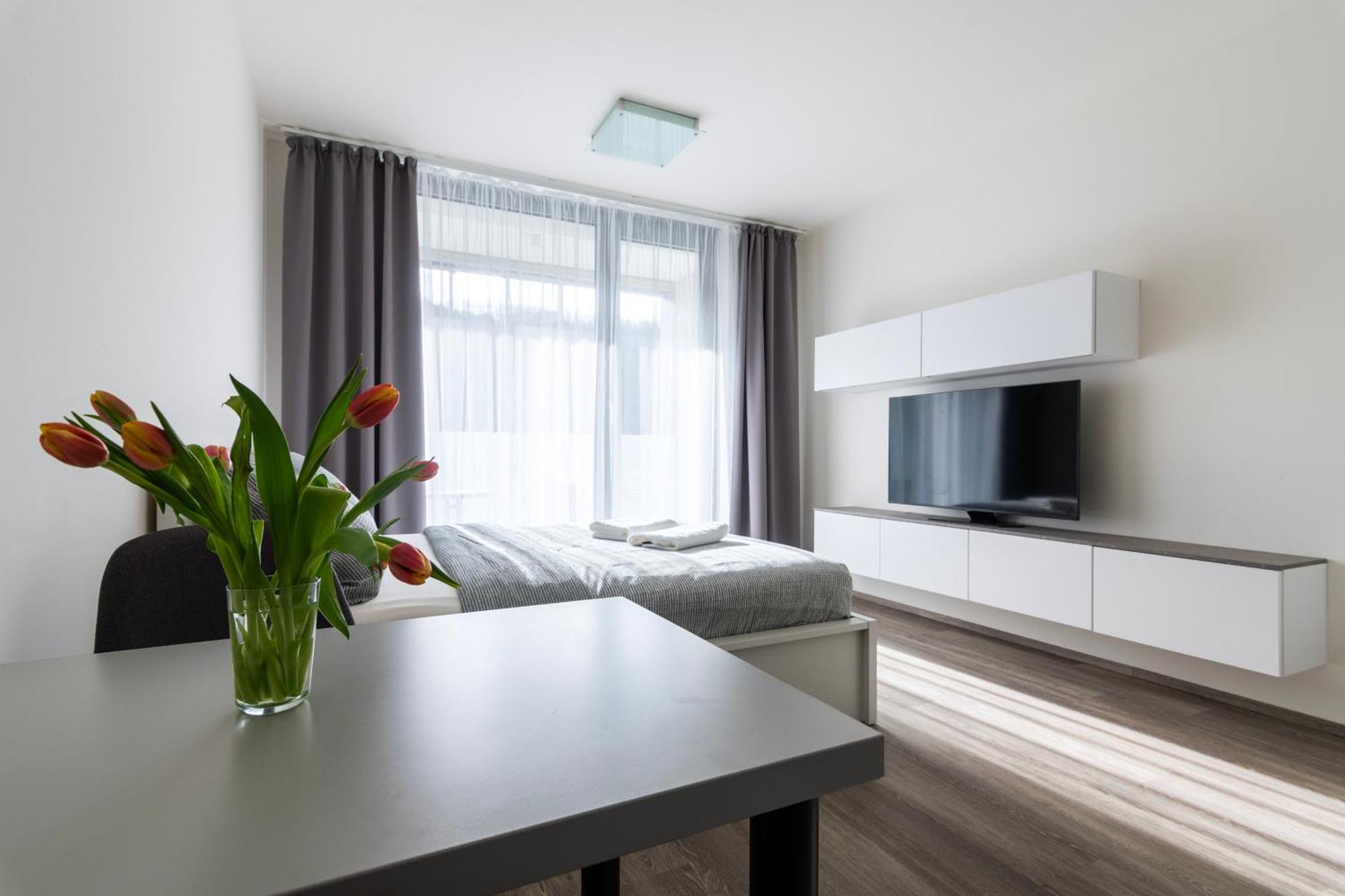 12 Min Centrum, 200mb Wifi, Onsite Supermarket Apartmán *