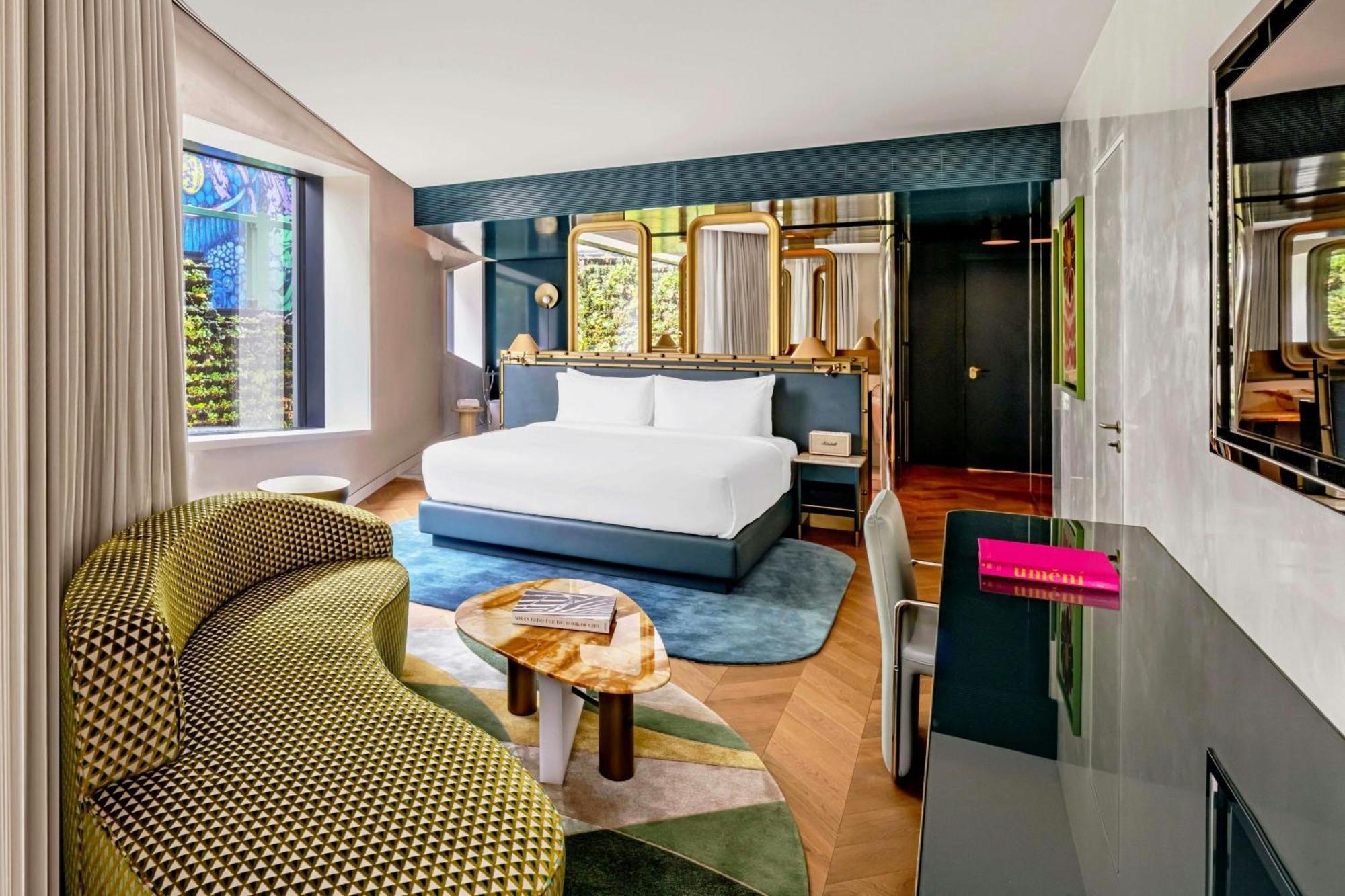 Hotell W