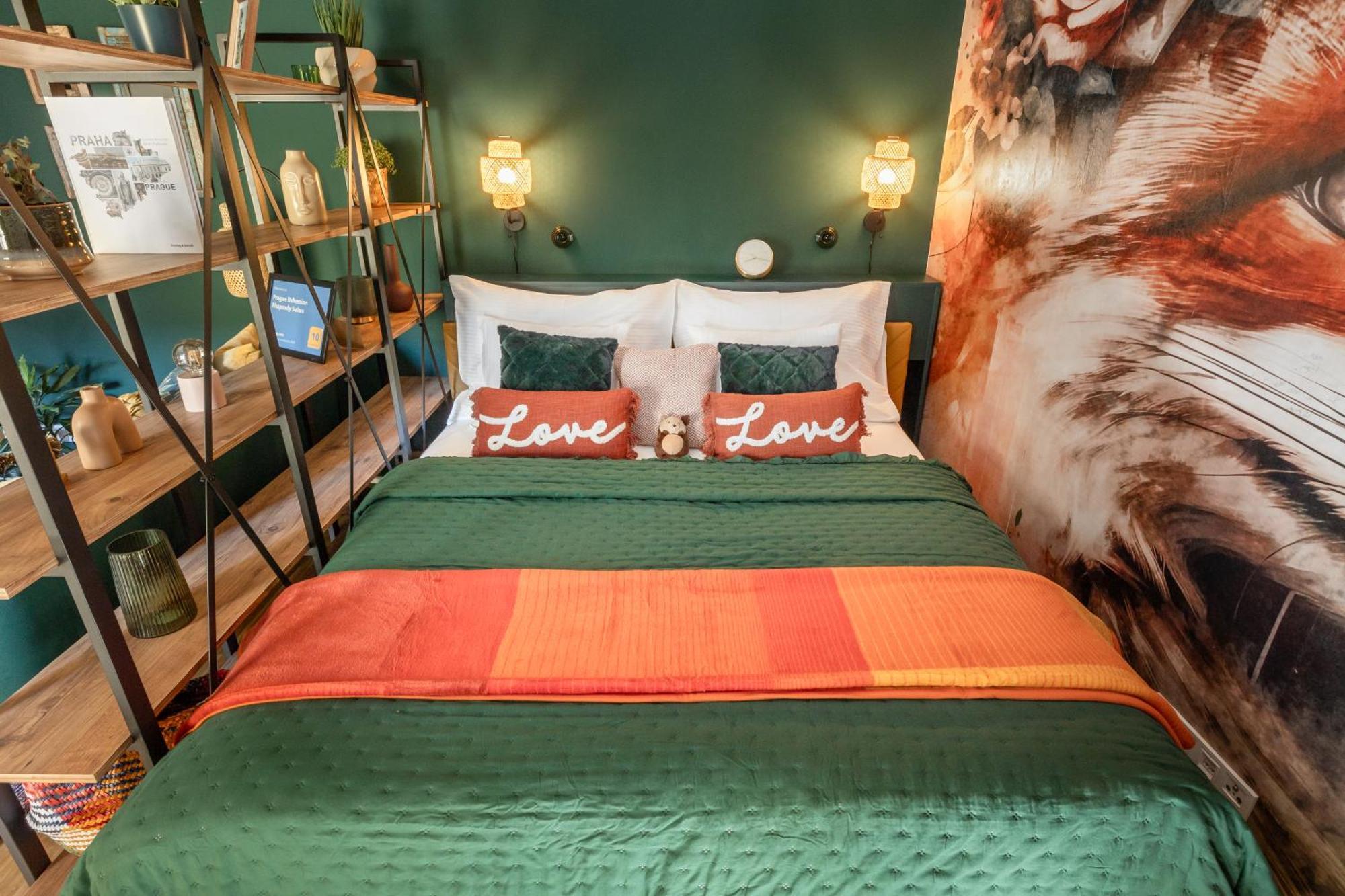 Bohemian Rhapsody Apartment