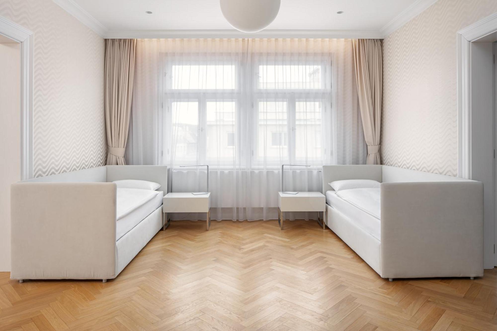 R16 Residences Aparthotel 5*