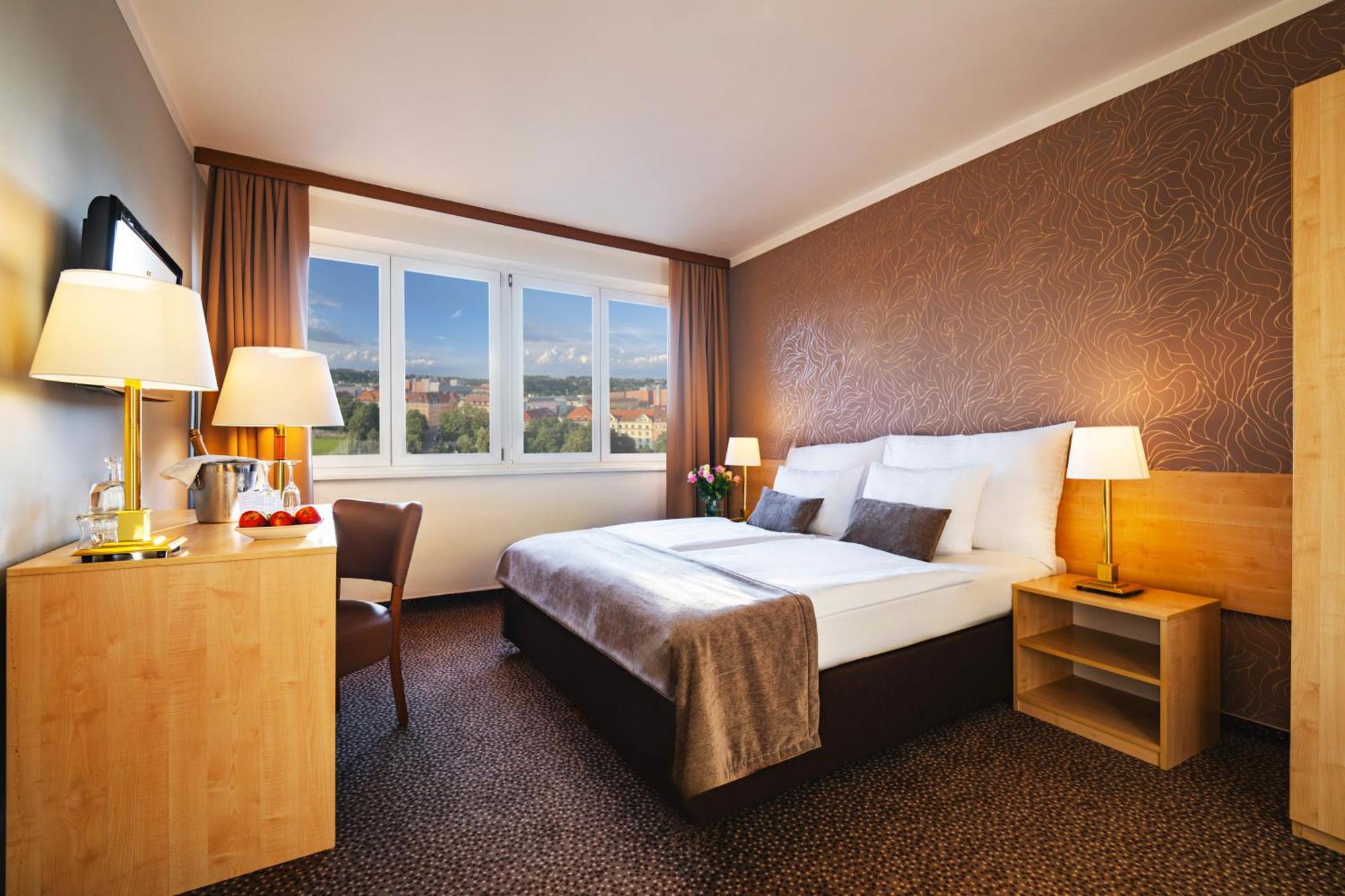 Charles Central Hotel 3*