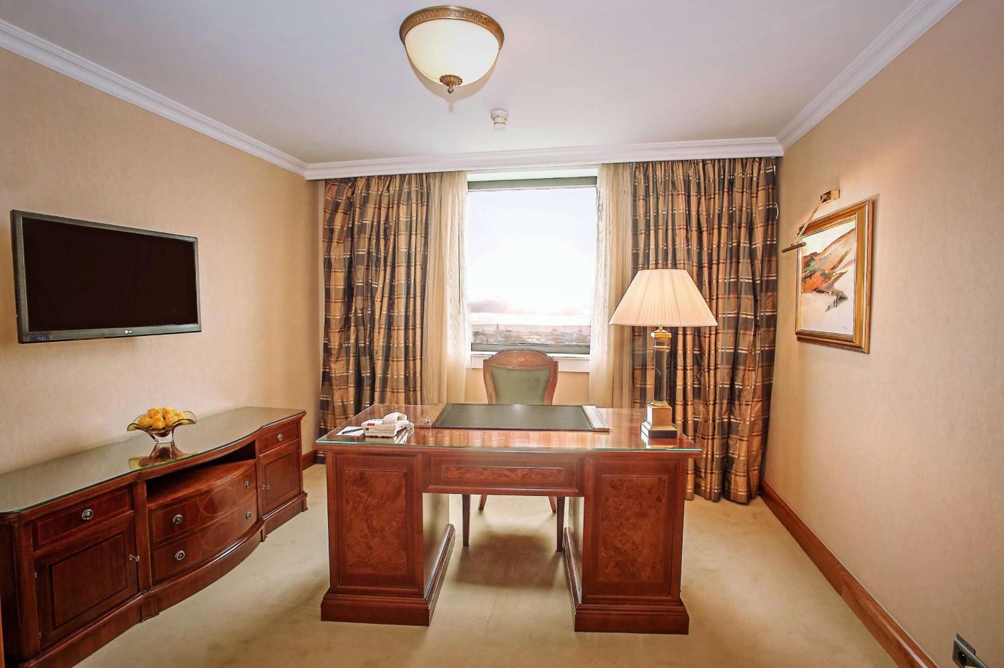 Hotell Hilton 5*
