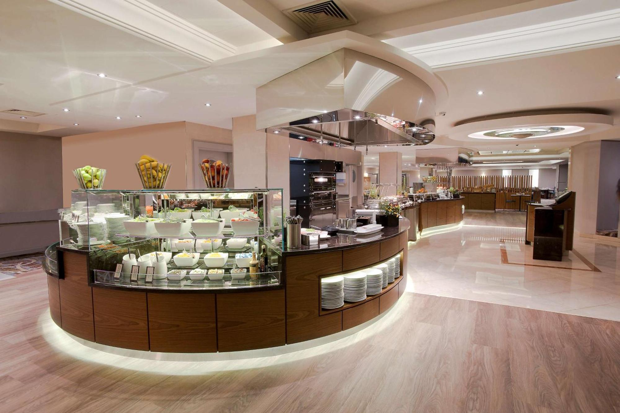 Hotell Hilton 5*