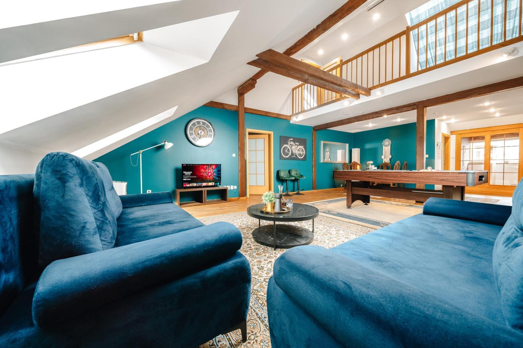 Apartmán 5bd Duplex - Billiard - Cinema - Praha