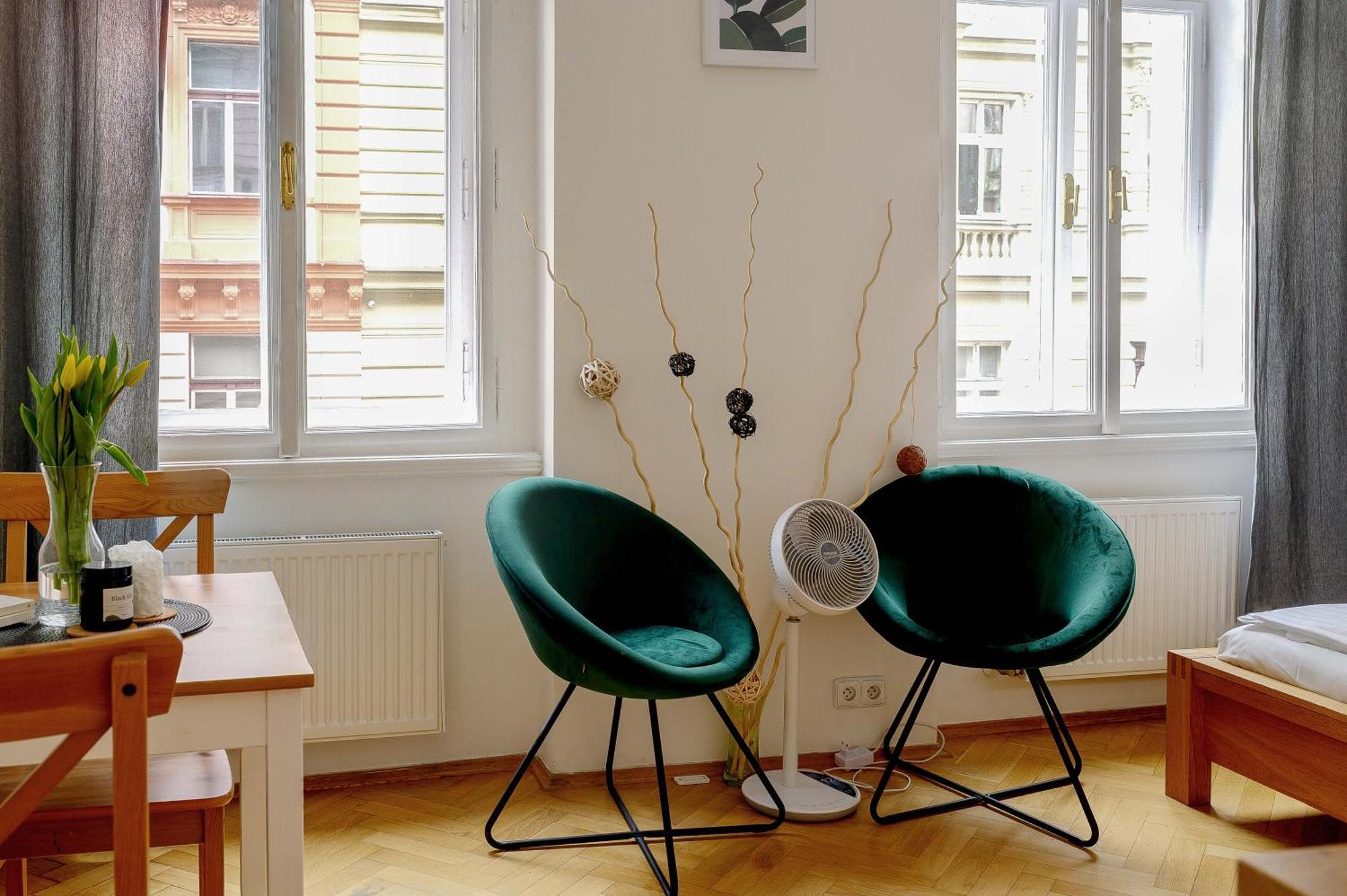 Cosy In Zizkov Apartment *