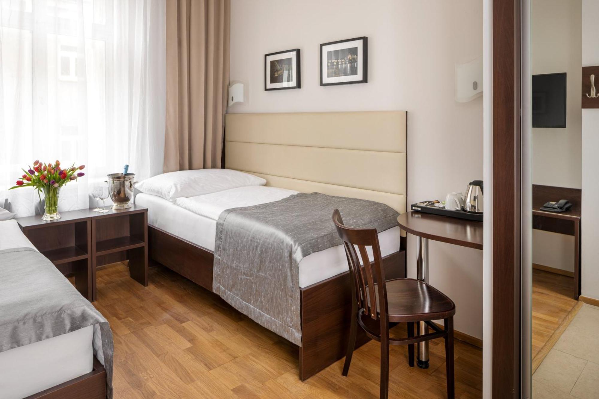 Unique Hotell 4*