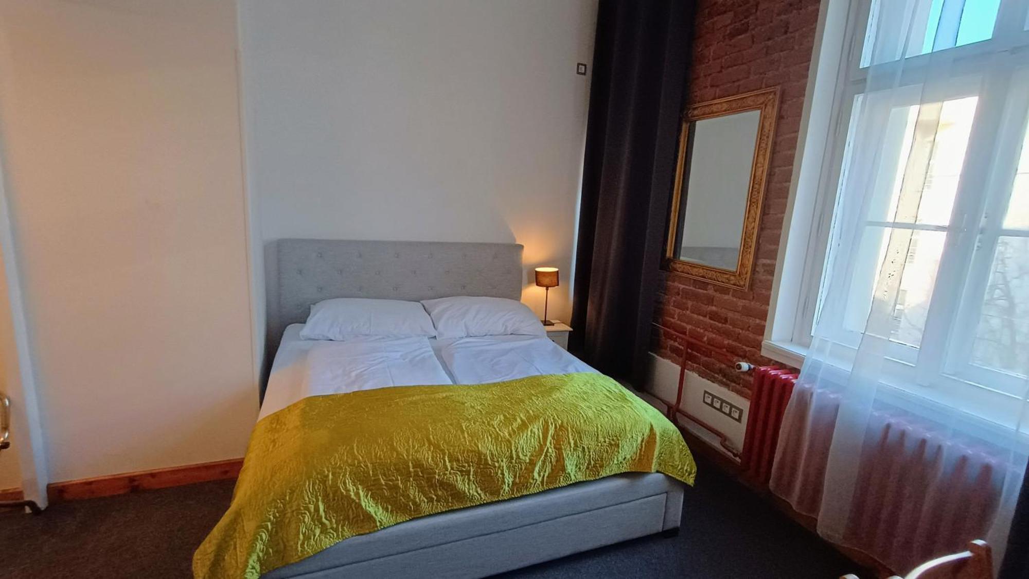 Apartment S42 *