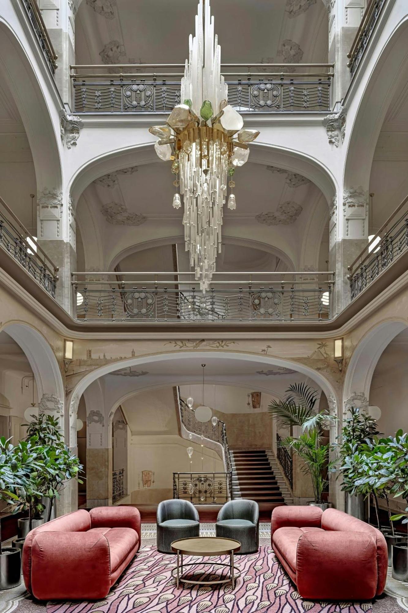 Hotell W
