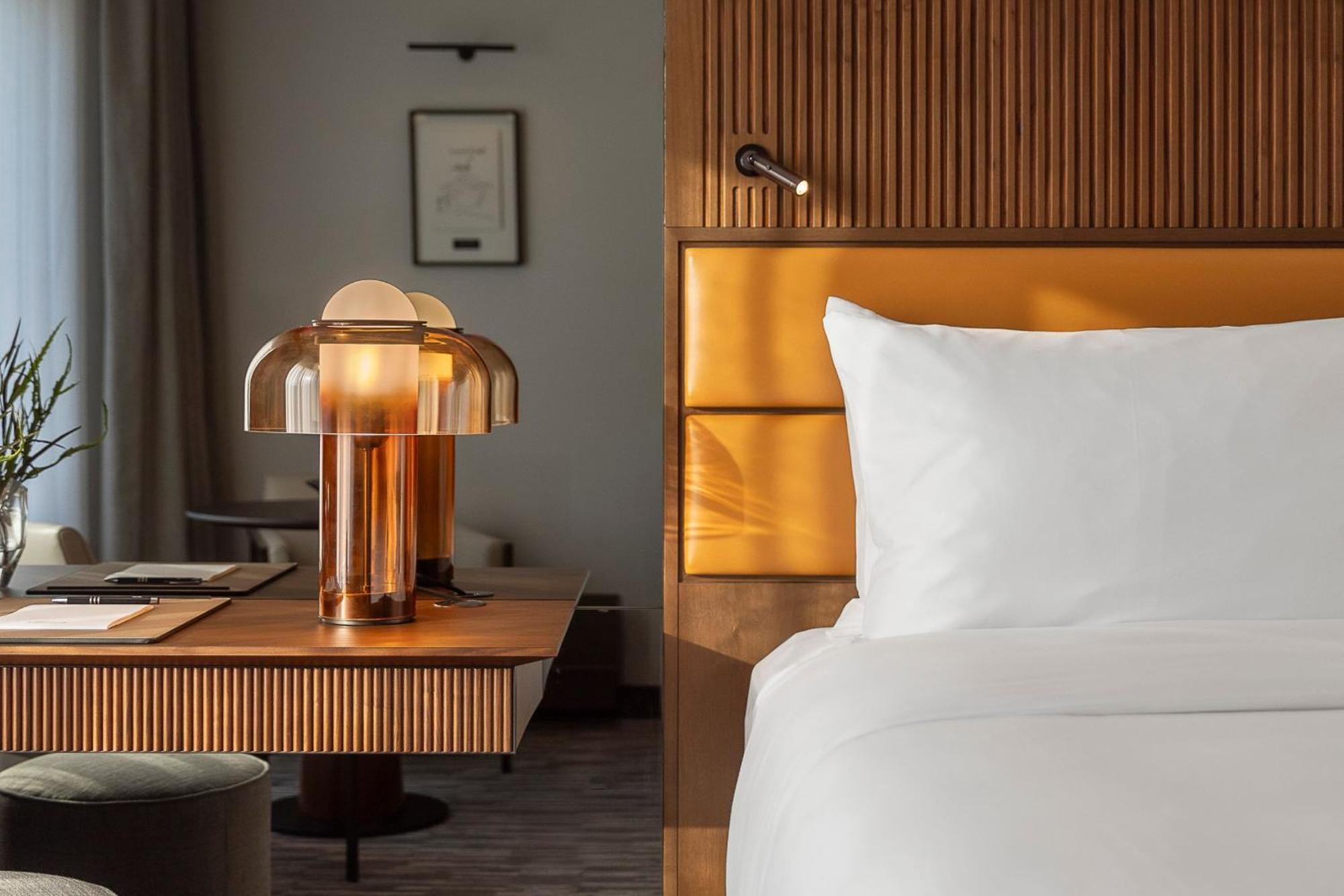 Fairmont Golden 5*