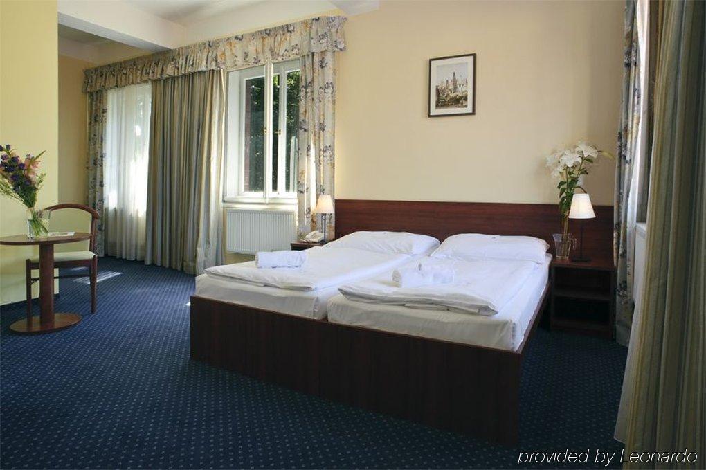 Pytloun Kampa Garden 4* Prag