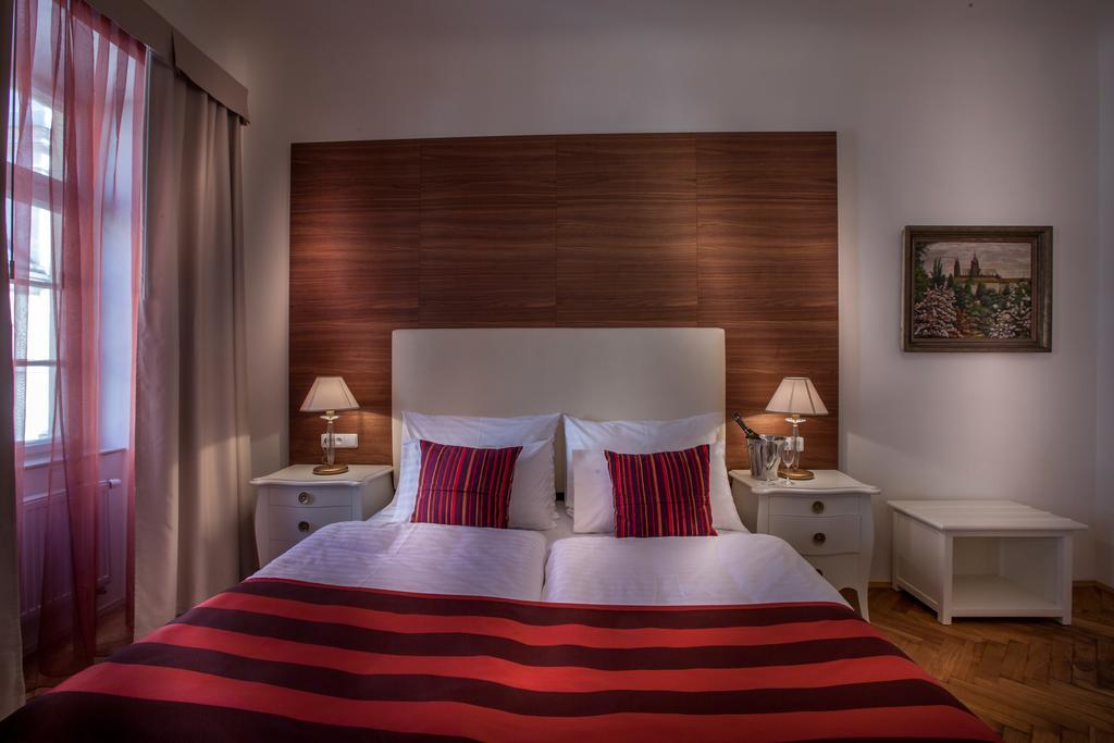 Hotel Little King U Malvaze 4*